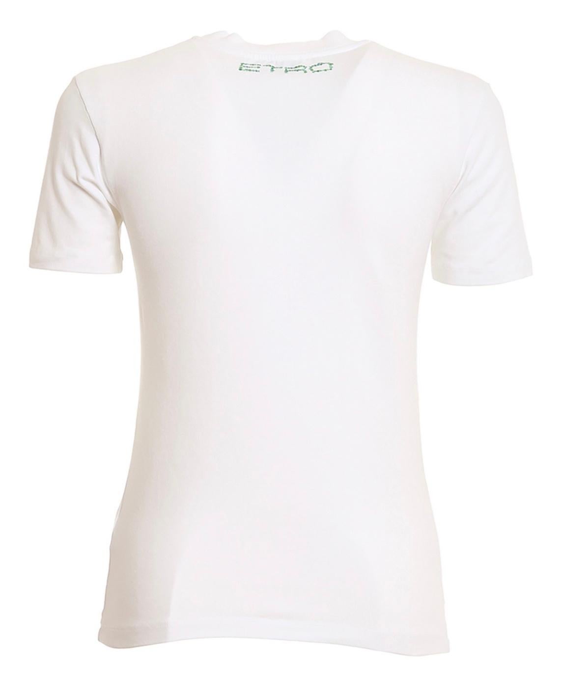 Grafisches T-Shirt von Etro mit grünem Mandala-Muster auf der Vorderseite. Dieses Alltagsmodell aus Stretch-Baumwolle hat einen Rundhalsausschnitt und kurze Ärmel.
90% Baumwolle, 10% Elasthan.
Hergestellt in Italien. 
Brandneu, nie getragen, mit