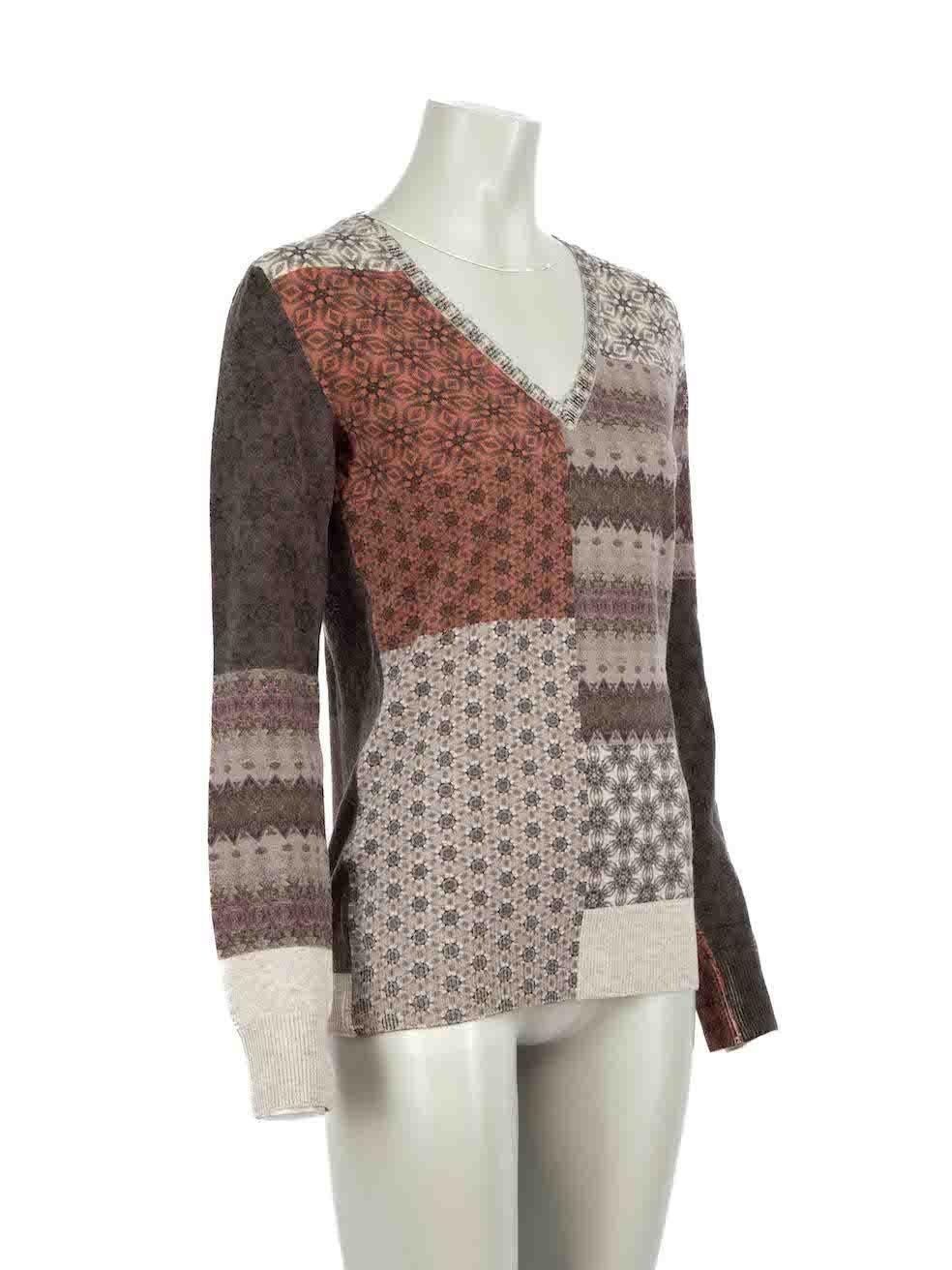CONDITION is Very good. Hardly any visible wear to jumper is evident on this used Etro designer resale item.
 
Details
Grey
Wool
Knit jumper
V-neck
Patchwork pattern
 
Made in Italy
 
Composition
70% Wool, 30% Cashmere
Care instructions: