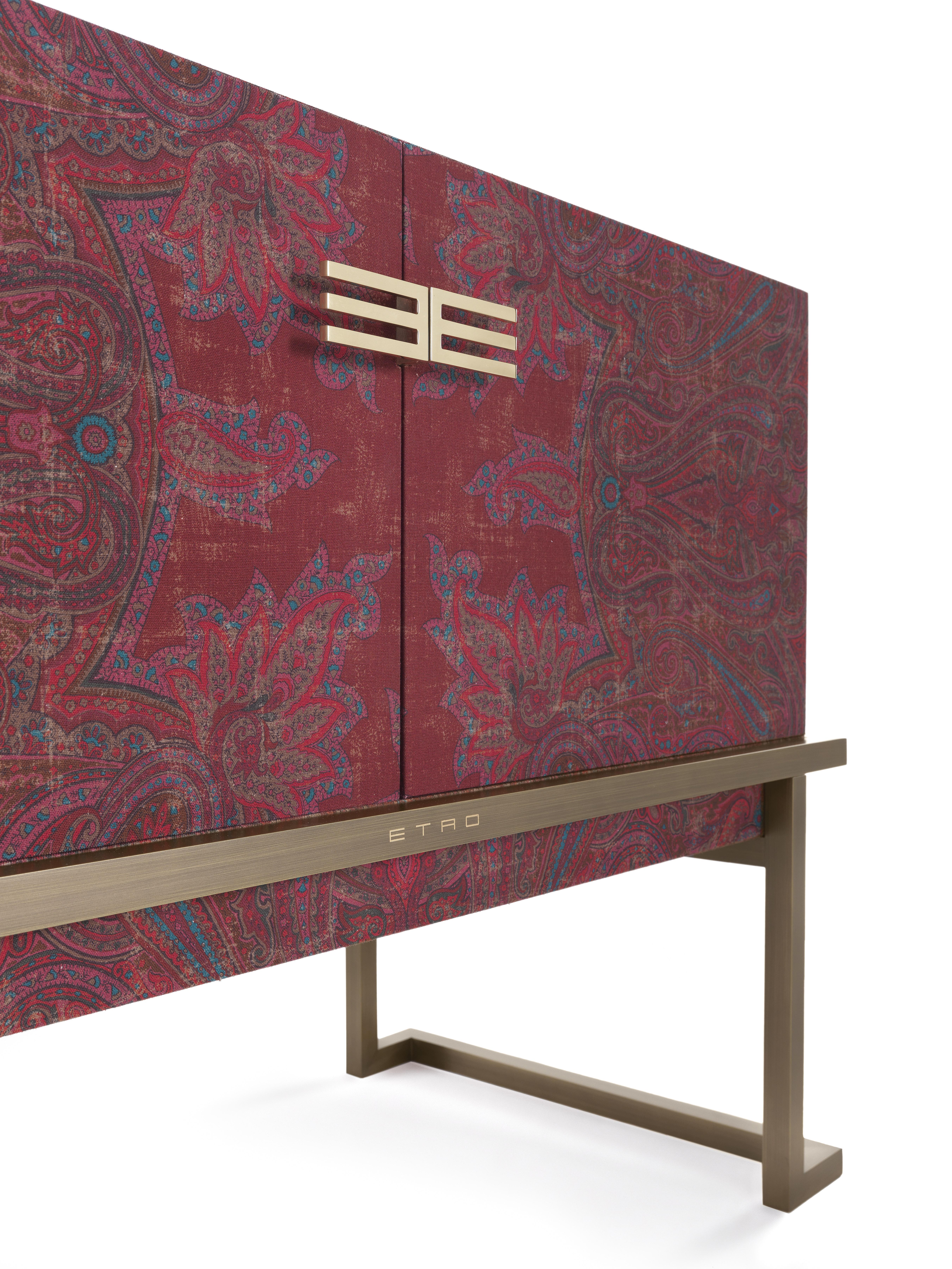 21st Century Kolkata Sideboard in Wood and Fabric by Etro Home Interiors In New Condition In Cantù, Lombardia