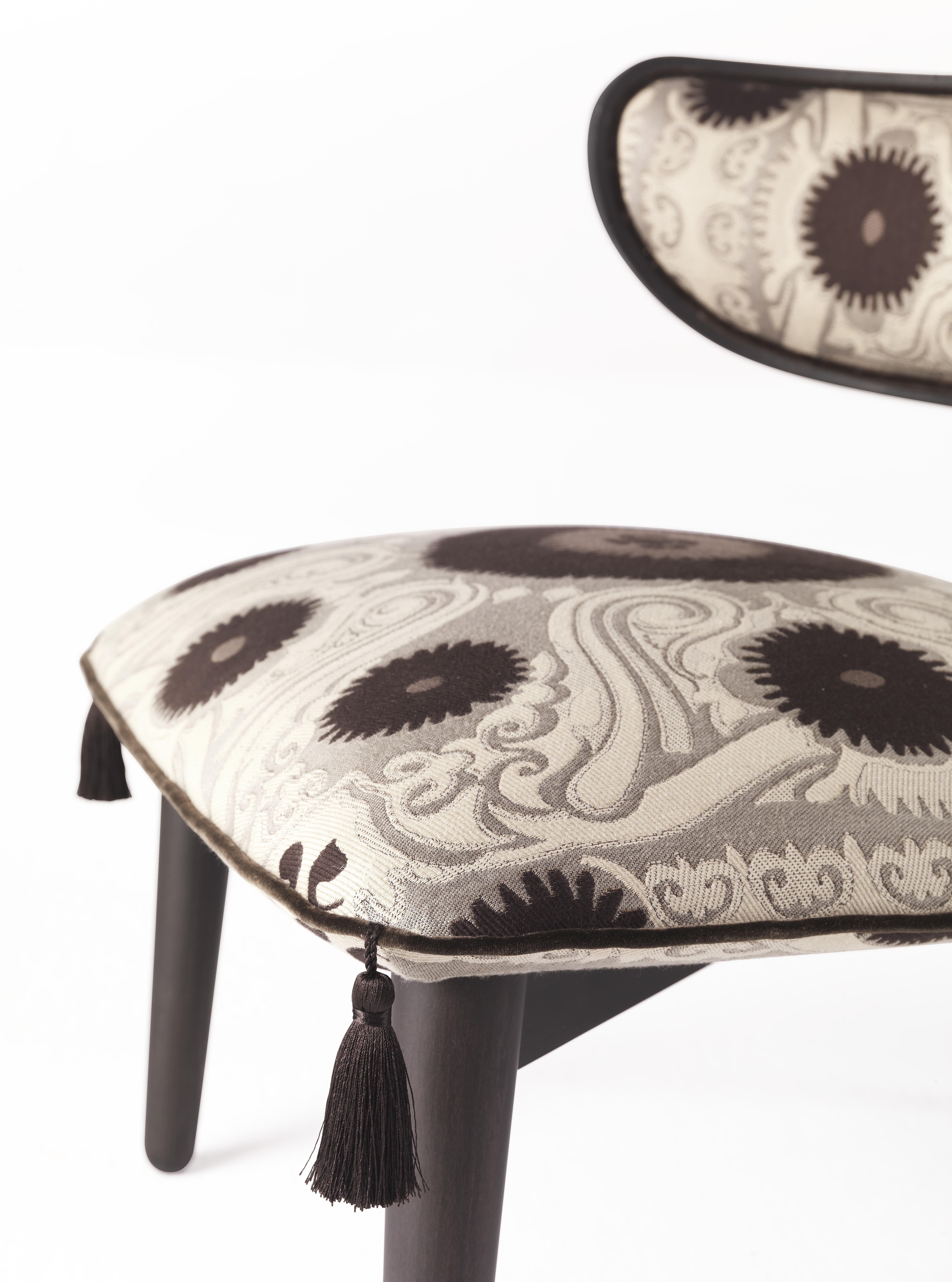 21st Century Shah Small Armchair in Fabric by Etro Home Interiors In New Condition For Sale In Cantù, Lombardia