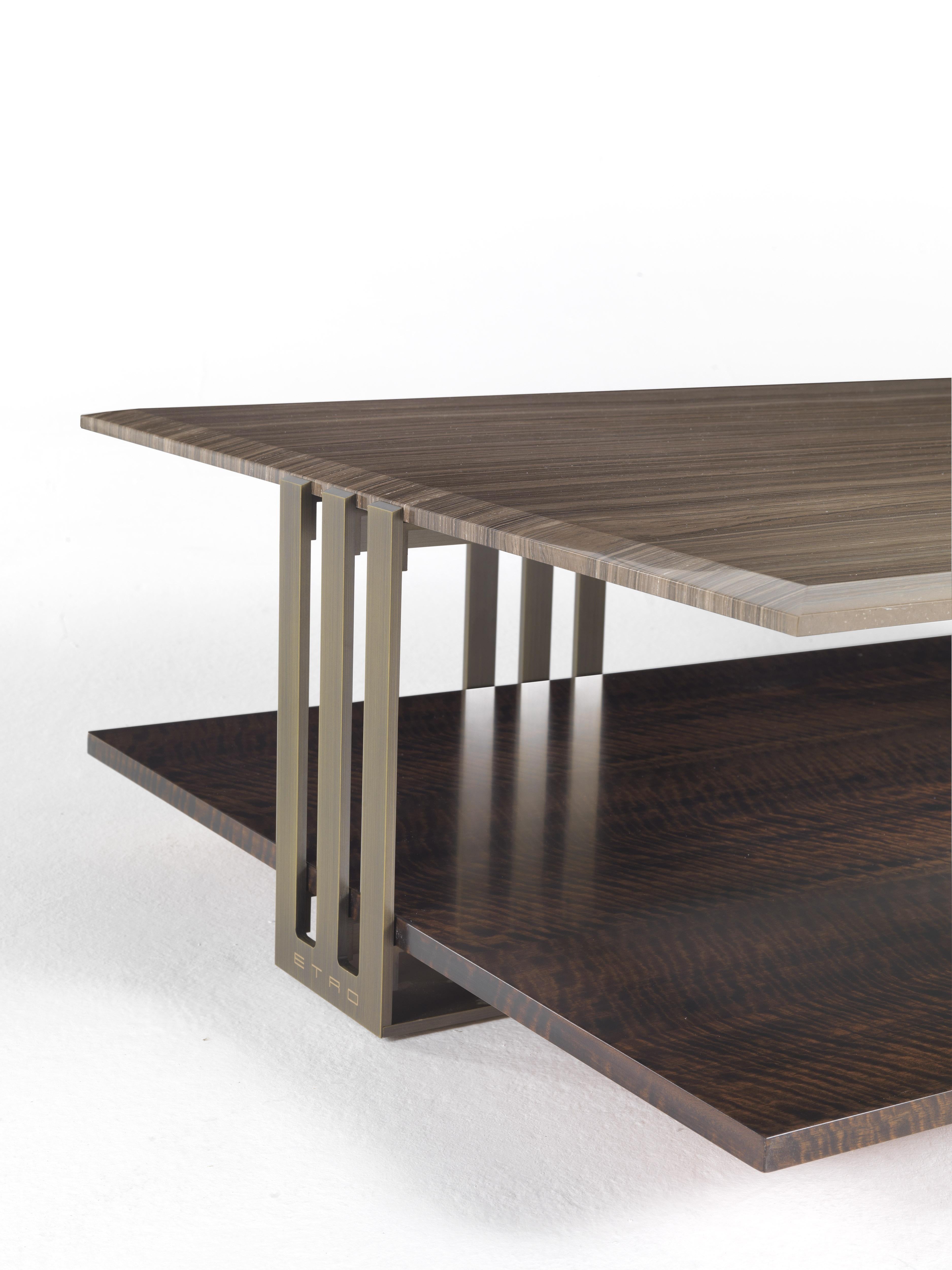 Klee Central Tisch aus Metall und Marmor des 21. Jahrhunderts von Etro Home Interiors (Moderne) im Angebot