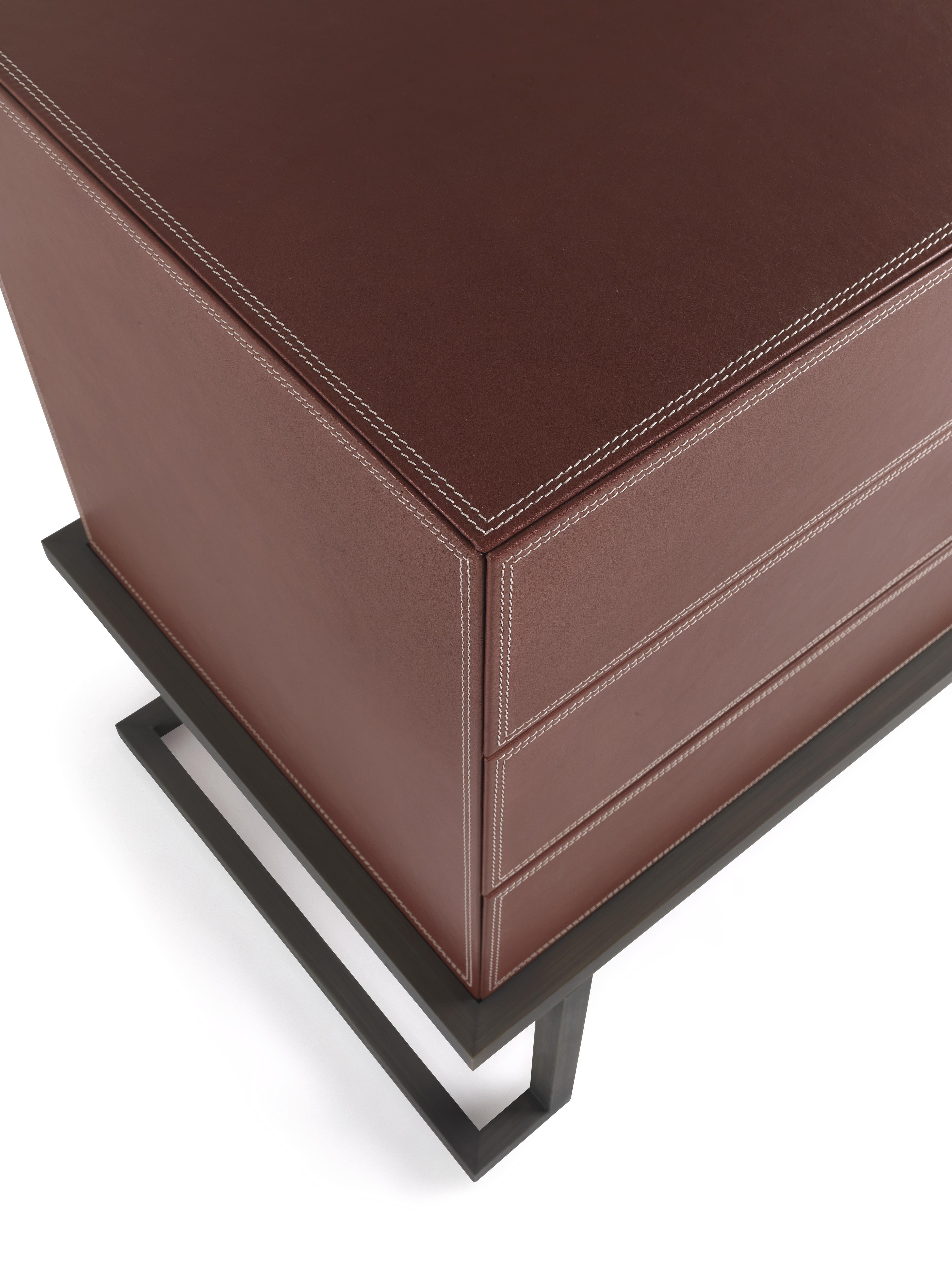 Italian 21st Century Kolkata Chest of Drawers in Leather by Etro Home Interiors