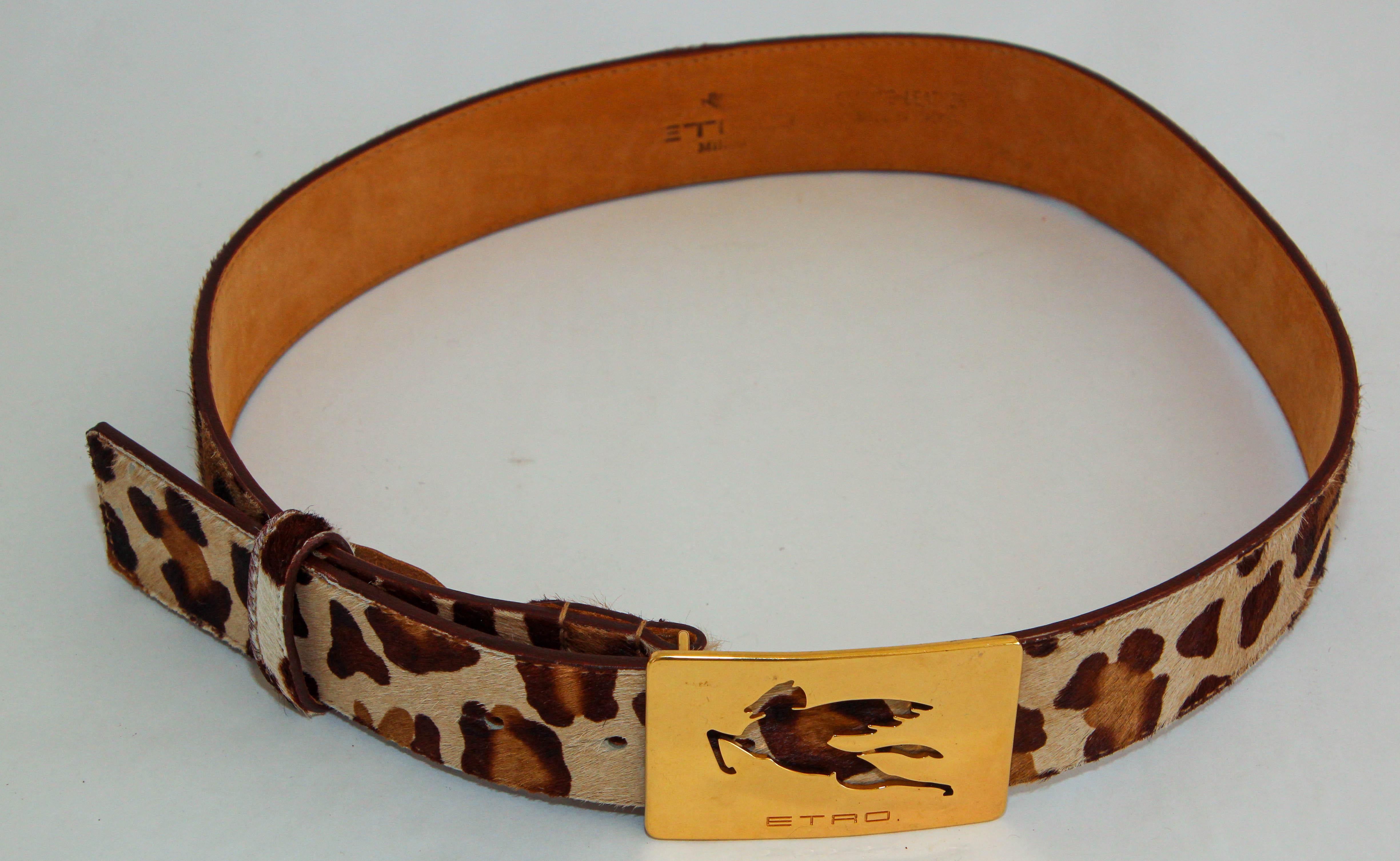 ETRO Ceinture en cuir imprimé léopard avec boucle en laiton emblématique de Pegaso en vente 2