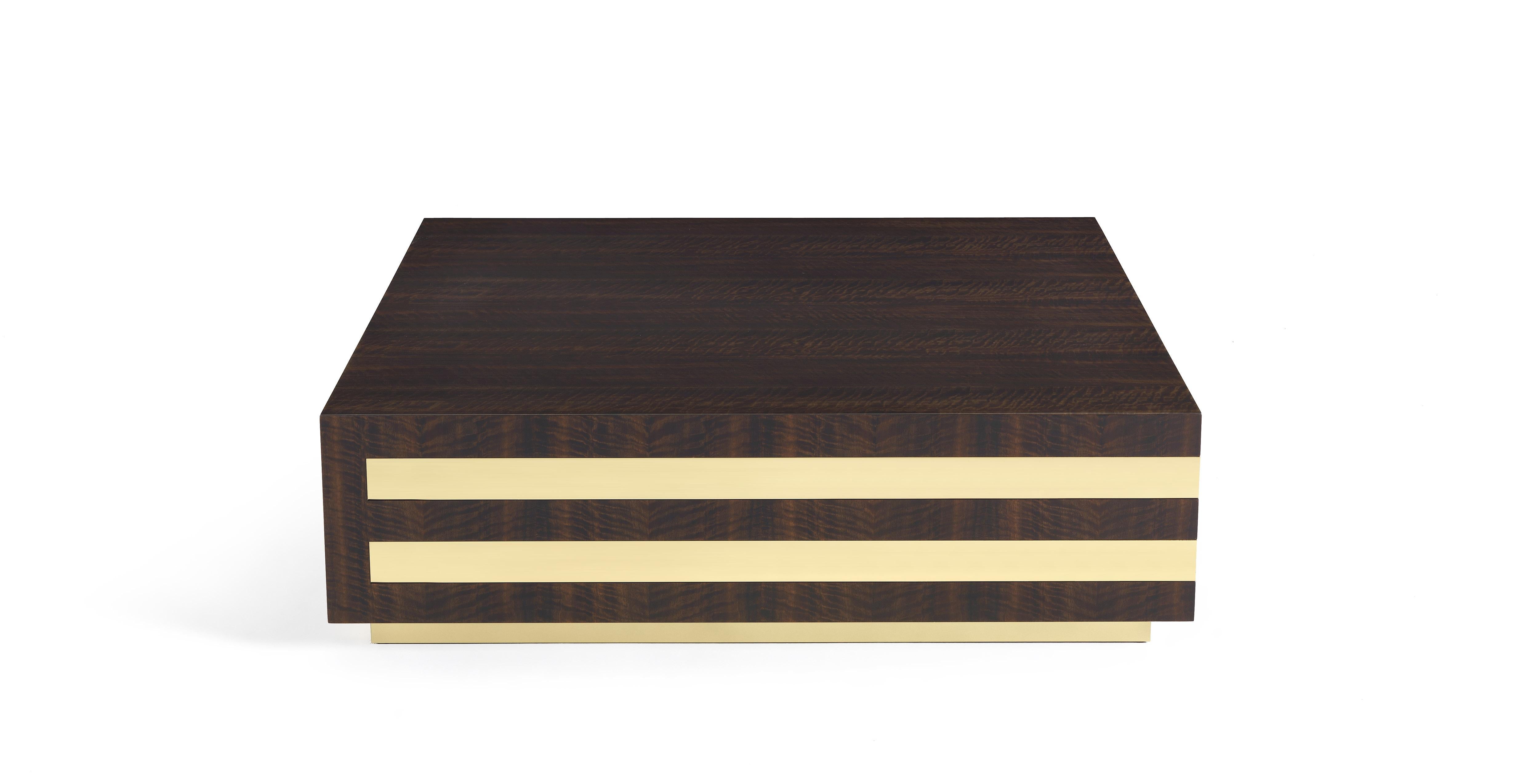 italien Table centrale Meret du 21e siècle en bois et cachemire foncé par Etro Home Interiors en vente