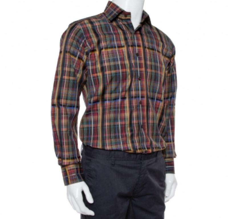 To complement your casual style, Etro presents this multicolor shirt. This long-sleeved shirt will ensure a comfortable wearing experience as it is cut from cotton. It has a simple collar, long sleeves, and full front button closure.