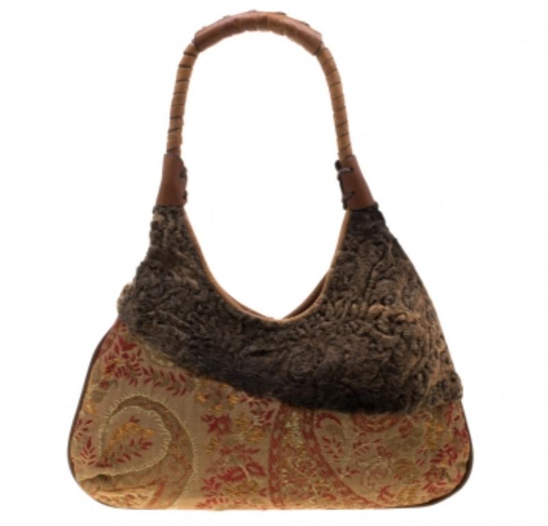 Mehrfarbiger Hobo aus Pelz und Jacquard von Etro im Zustand „Gut“ im Angebot in Dubai, Al Qouz 2