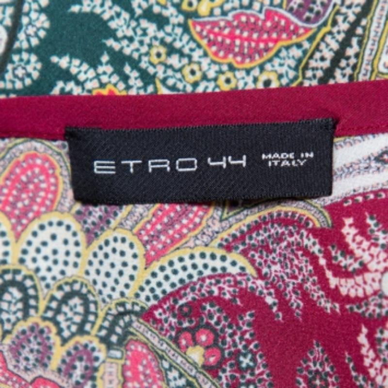 Grab this lovely top from Etro now. Perfect for a host of occasions, this short-sleeved top is crafted from paisley printed silk and comes in lovely hues. It has an ombre effect, a round neckline and a good fit.