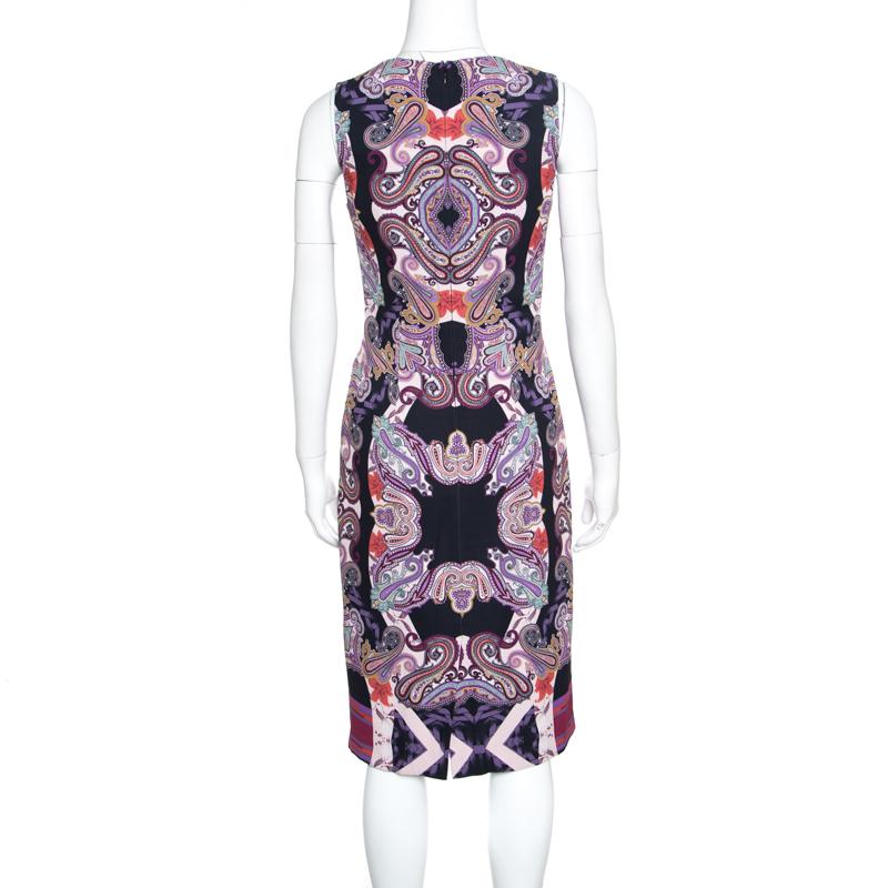 The search for the perfect dress ends with this lovely number from Etro. The sleeveless dress is made of a viscose blend and features a flattering silhouette. It flaunts a multicolour paisley printed pattern all over it and comes equipped with a