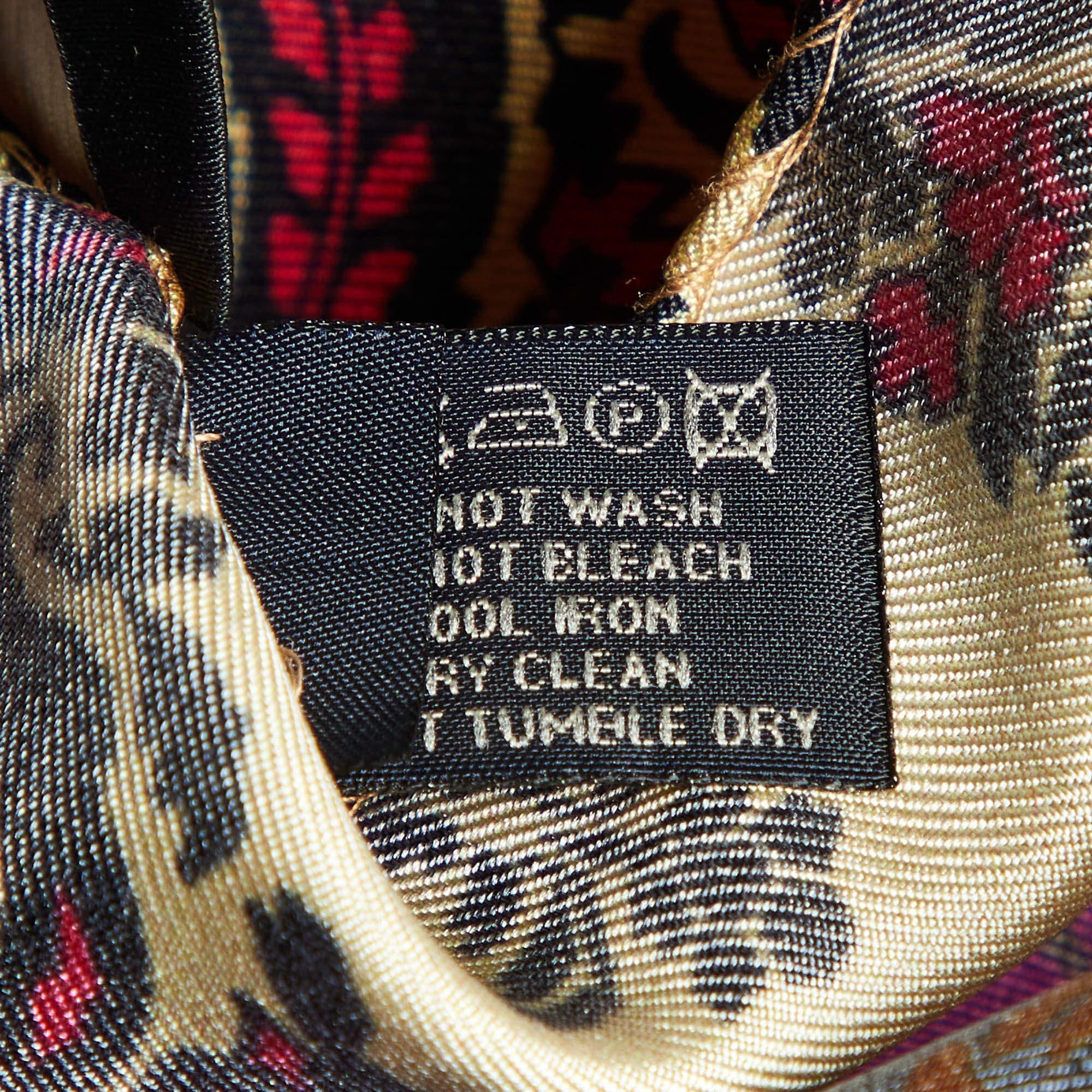 Men's Etro Multicolor Printed Silk Pocket Square For Sale