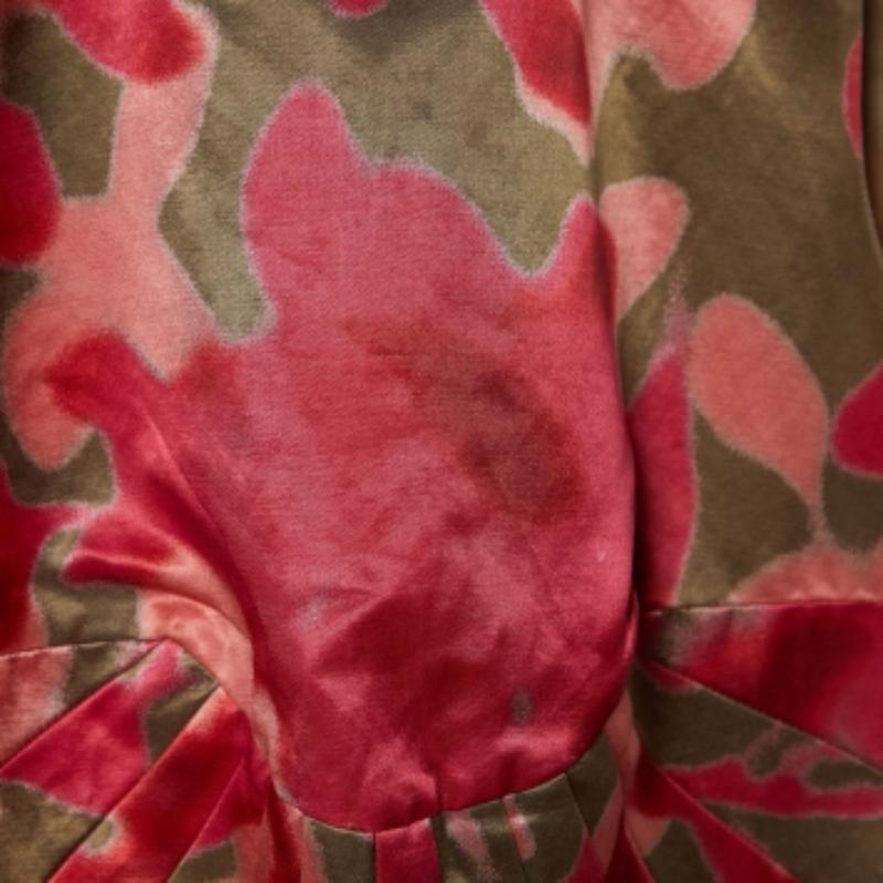 Marron Etro Top sans manches en satin multicolore S en vente