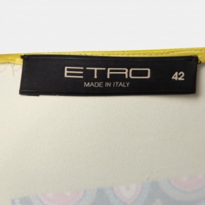 Etro Vestido de crepé estampado multicolor con cuello en V M en Excelente estado para la venta en Dubai, Al Qouz 2