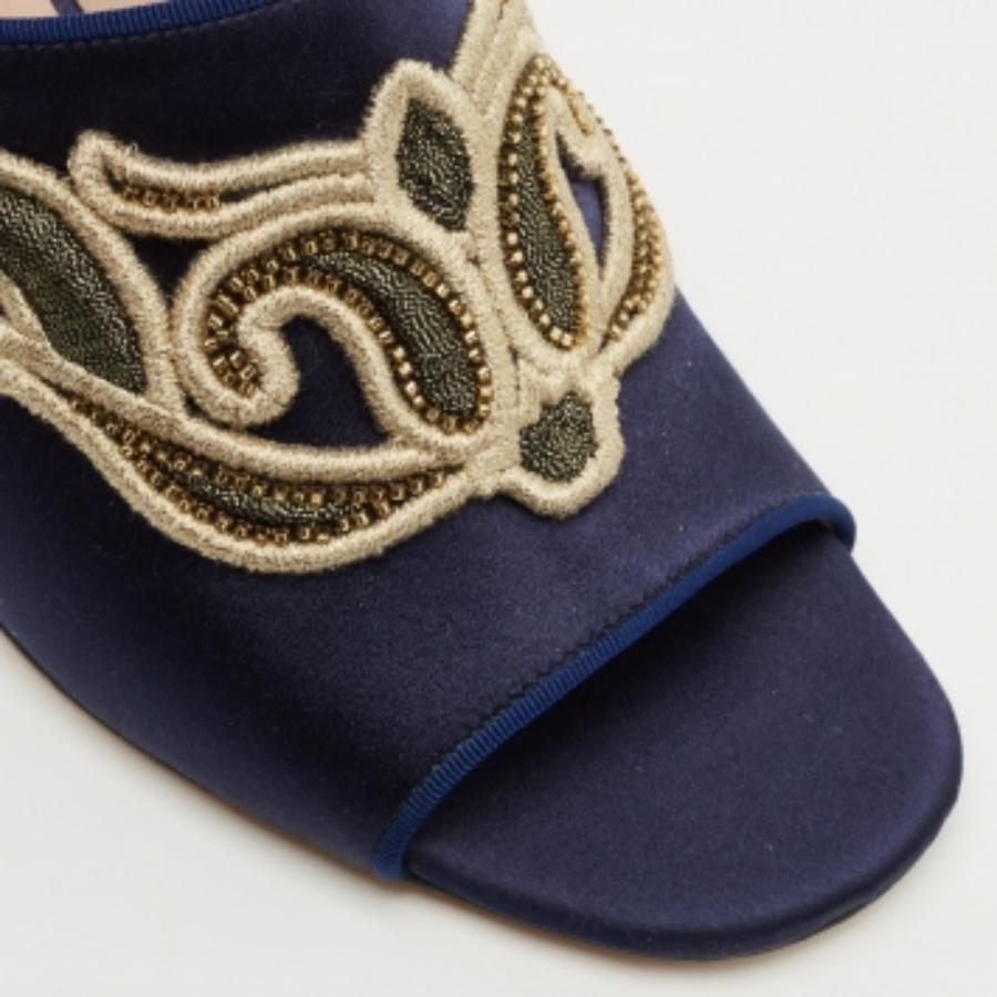 You can count on these designer sandals for an elevated feel. They are crafted beautifully and designed to offer the right fit and a comfortable lift.