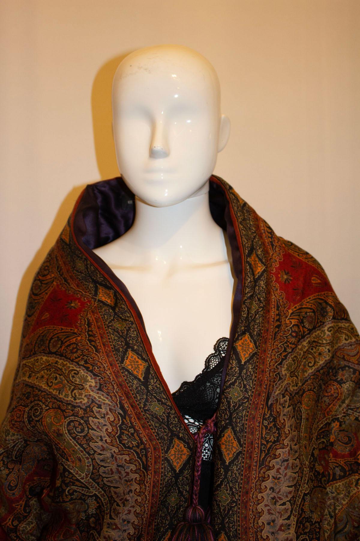 Etro , Paisley Design Shrug In Good Condition For Sale In London, GB