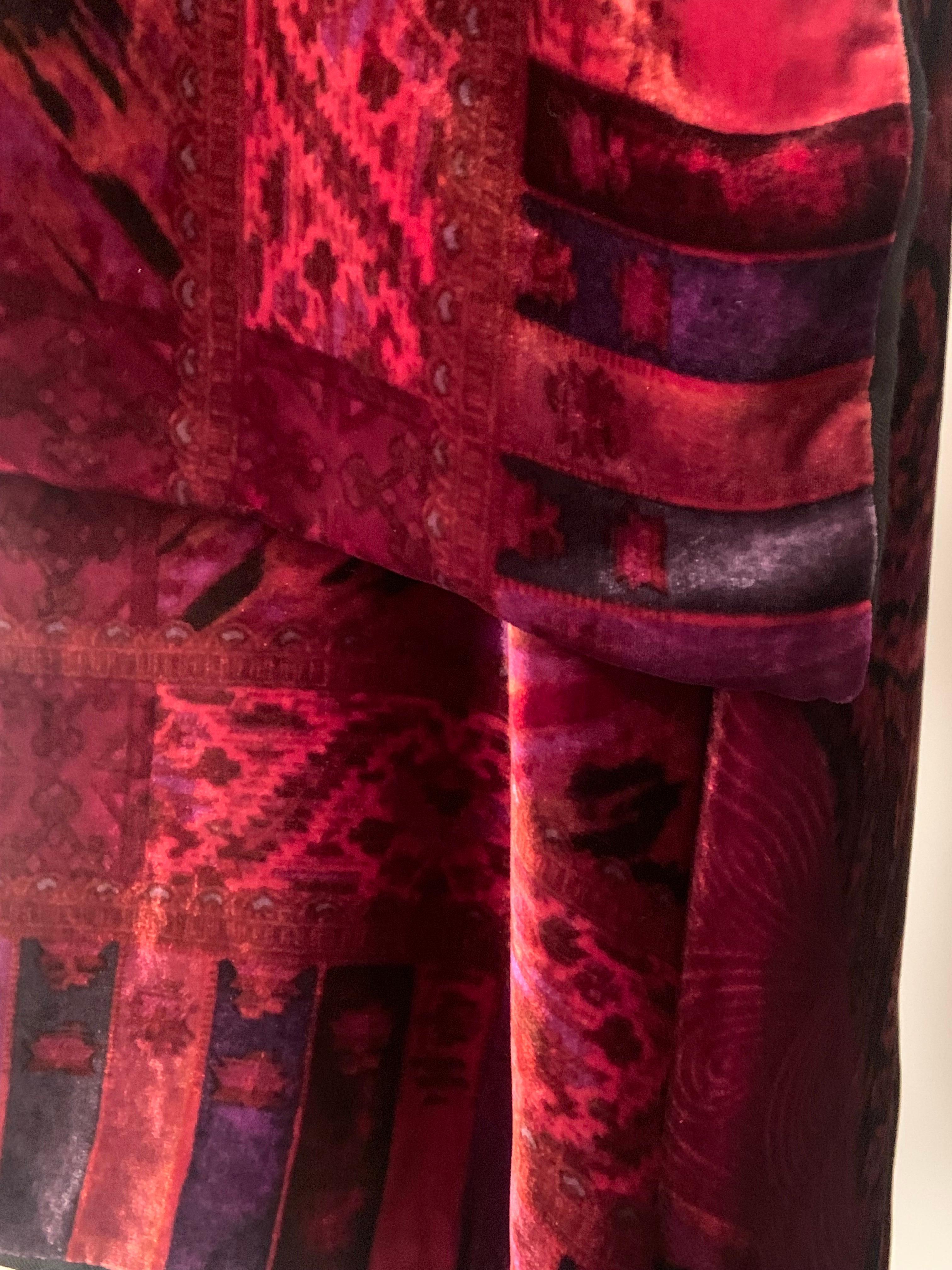 Women's Etro Paisley Pattern Silk Velvet Shawl Reversing to a Black Cashmere Shawl For Sale