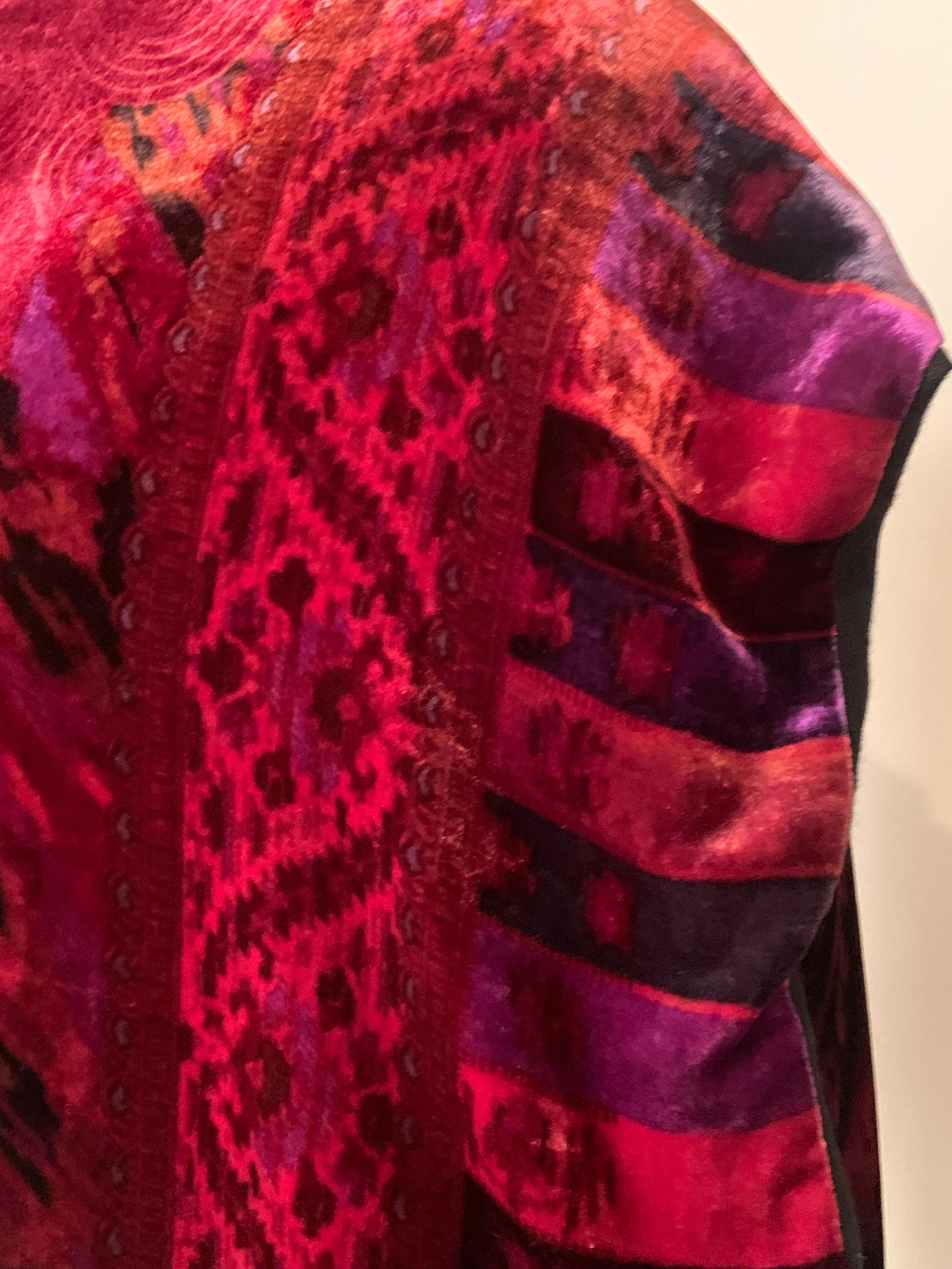 Etro Paisley Pattern Silk Velvet Shawl Reversing to a Black Cashmere Shawl For Sale 1