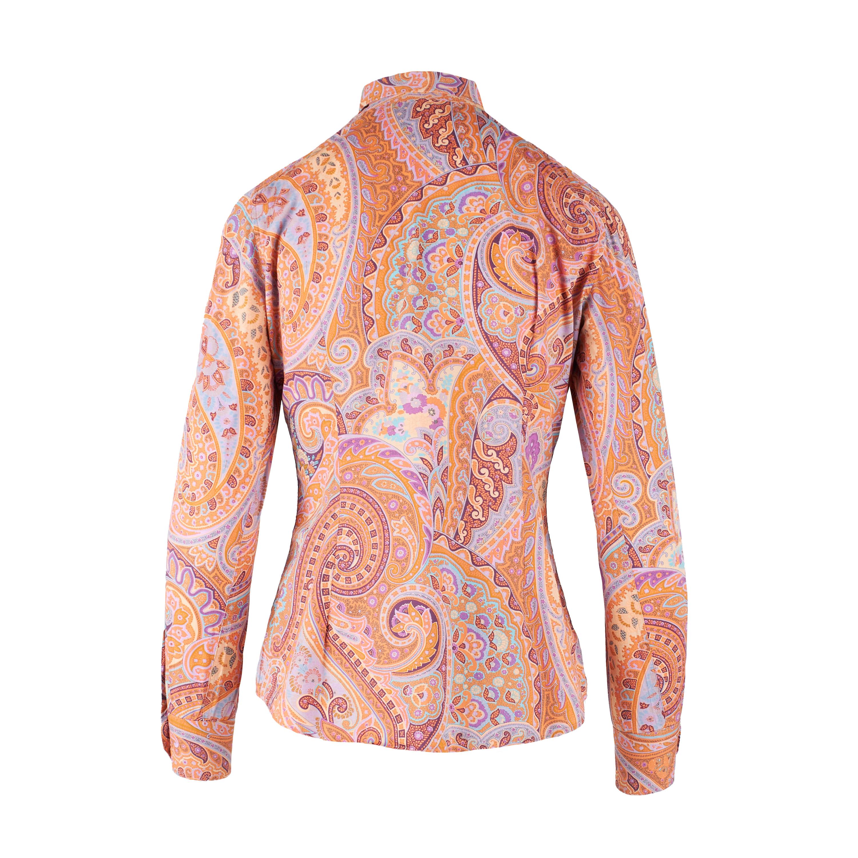 This Etro Paisley Printed Shirt is crafted from a high-quality blend of cotton and elastane for an ultra-comfortable fit. Featuring Etro's signature paisley print, this shirt is designed with a fitted silhouette, a collar, and cuff sleeves. It is