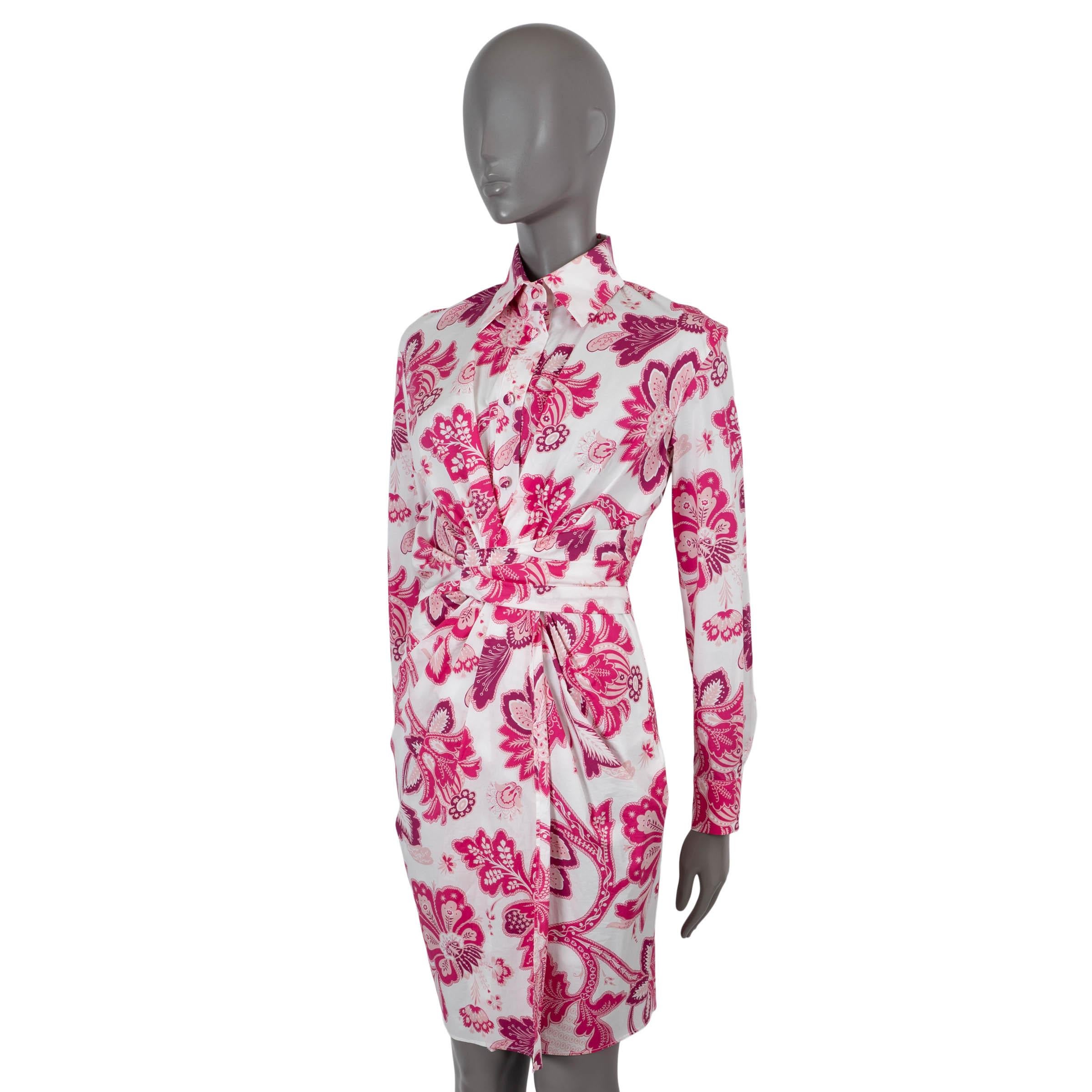 100% autentico vestito Etro Reiki in cotone rosa e bianco (97%) e (3%) elastan con stampa floreale paisley, colletto a camicia, maniche lunghe, polsini con bottoni, bottoni frontali in tinta e chiusura laterale con zip nascosta. Il vestito è dotato