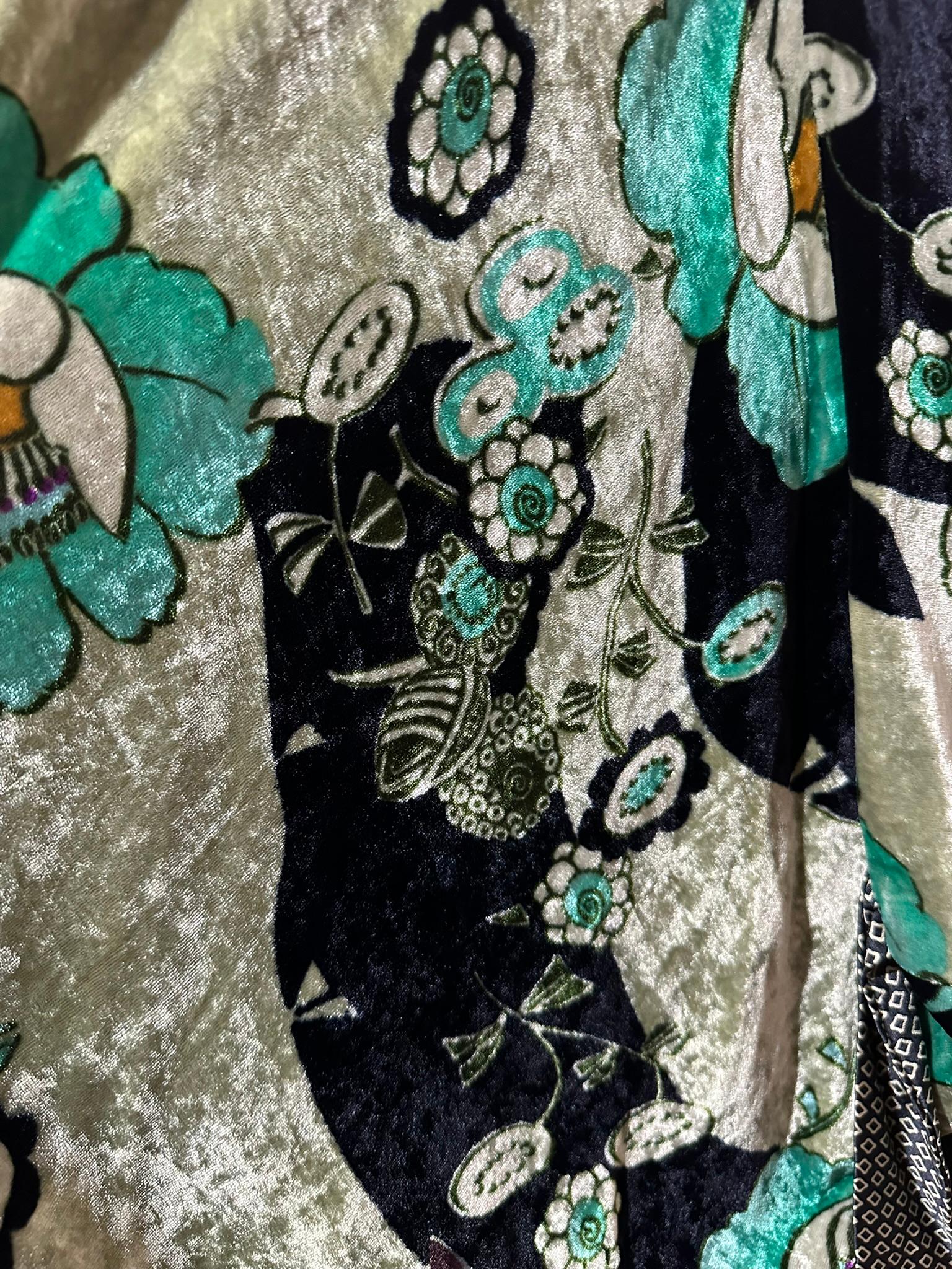 Etro - Velluto Panne Stampato con fiori muti - Vestito Maxi con scollo a V e vita a cravatta 44 in vendita 10