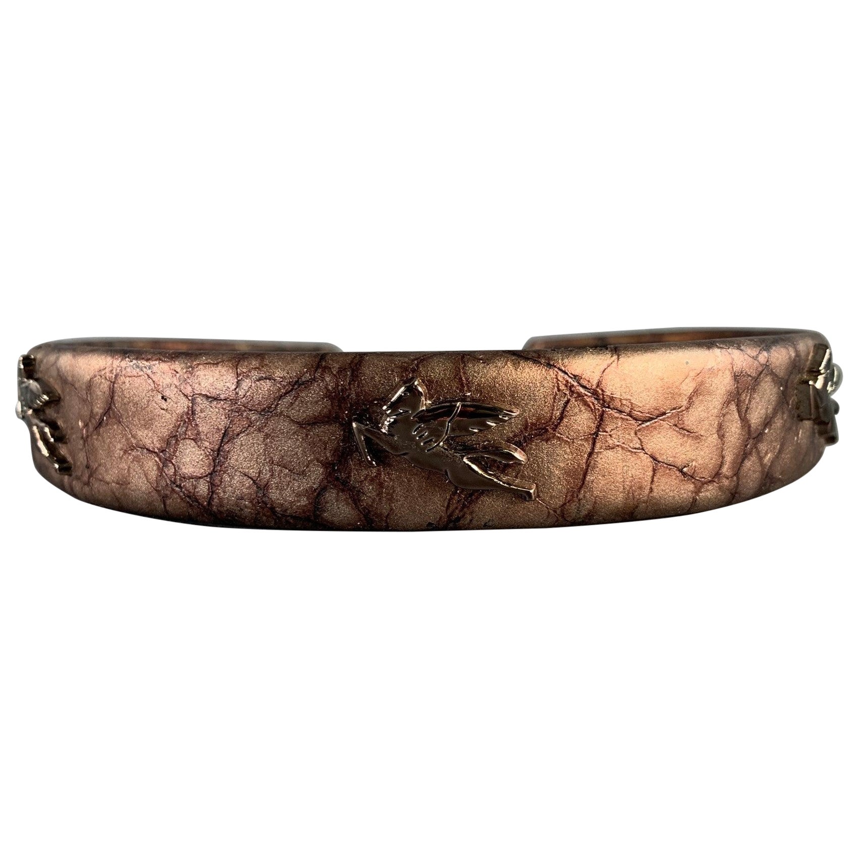 ETRO Lila Metallic Crackled Leder Hüte im Angebot