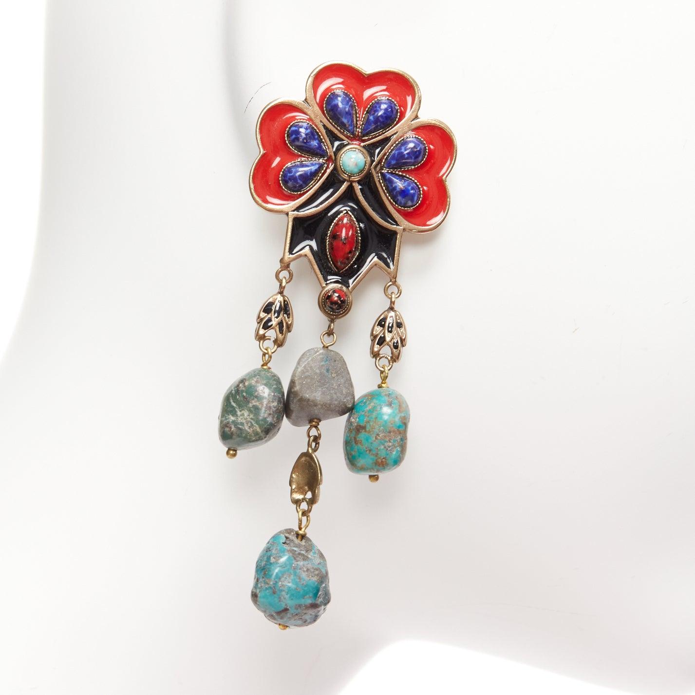 ETRO - Paire de boucles d'oreilles clip en émail bleu rouge, fleur, pierre, goutte d'or en vente 1