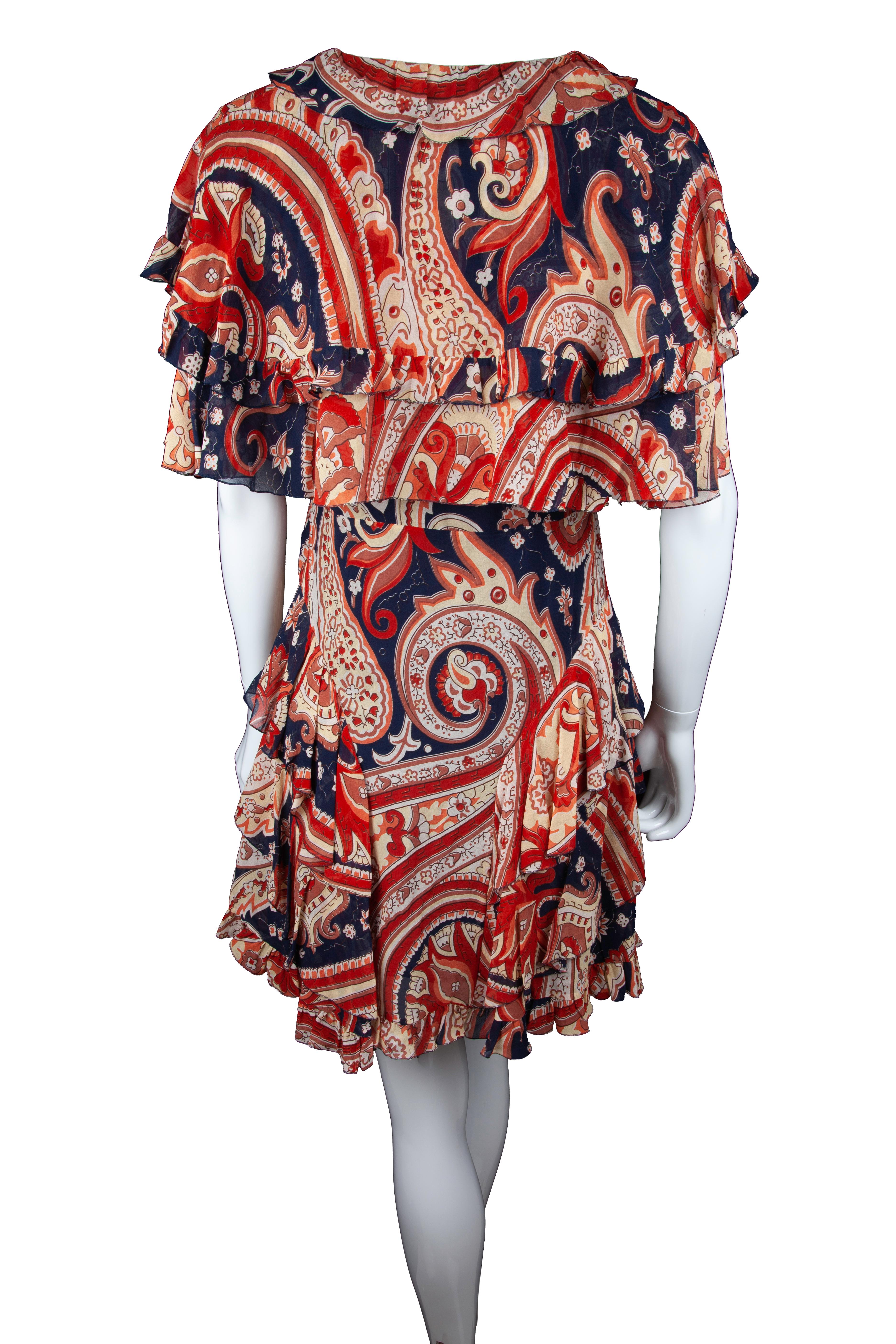 Etro Runway Rot & Blau Paisley V-Ausschnitt gestreiftes Rüschen-Seidenkleid Größe 42 (Beige)