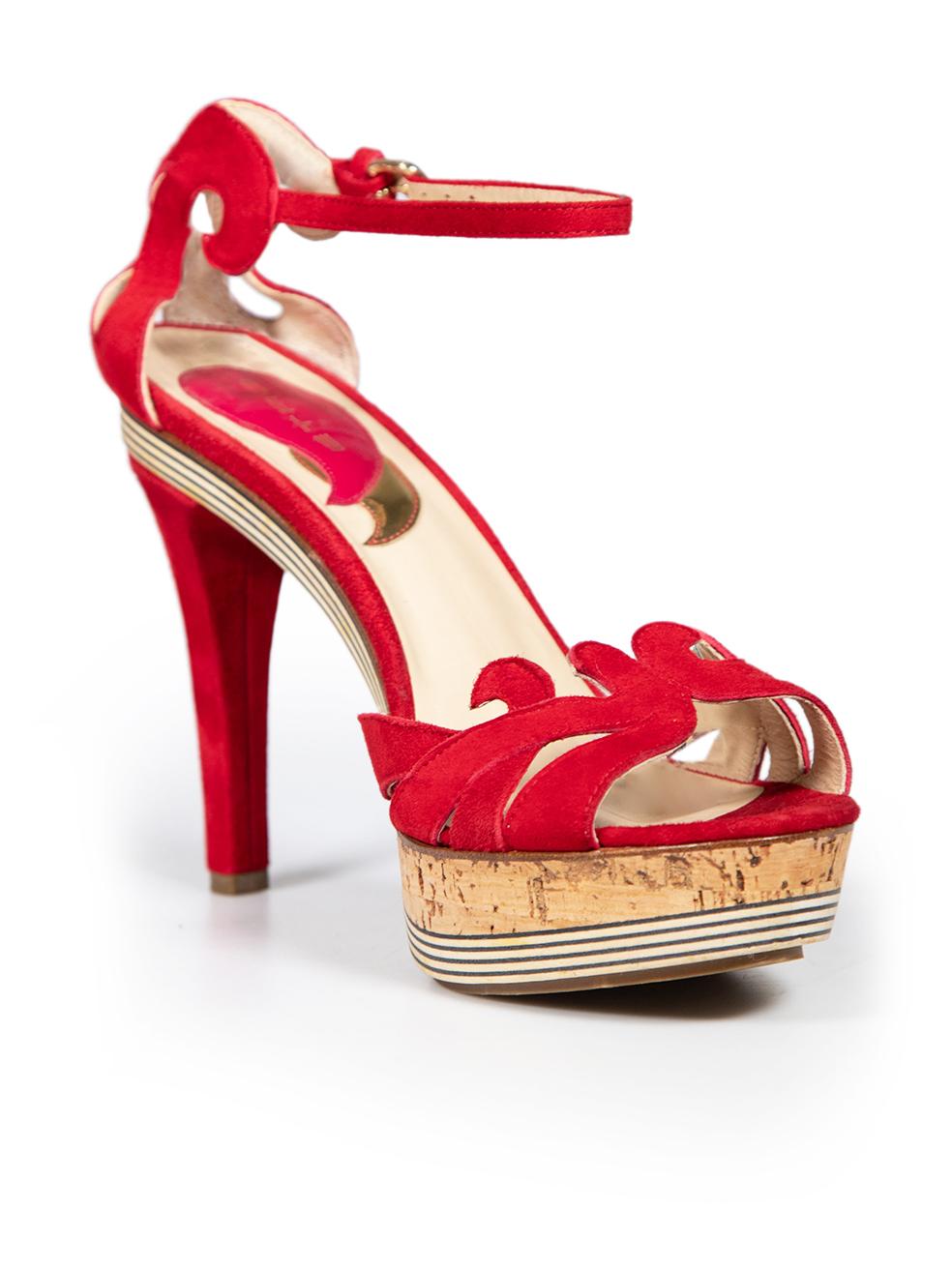 CONDITION is Very good. Minimal wear to heels is evident. Minimal wear to suede toe bed and abrasion to back of the heel on the left shoe (as worn) on this used Etro designer resale item. These shoes come with original dust bag.
 
 
 
 Details
 
 
