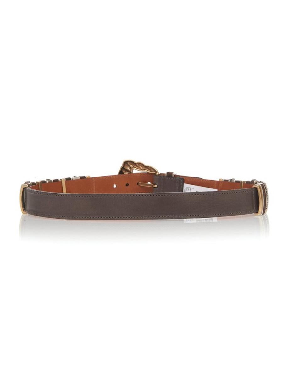 Etro FW18 Runway Brown Leather Gold Buckle Belt 

This Etro Fall 2018 Runway skinny brown leather belt is accented with multicolored hoops and a gold square buckle. Brand New. Made in Italy.

Size:  Small