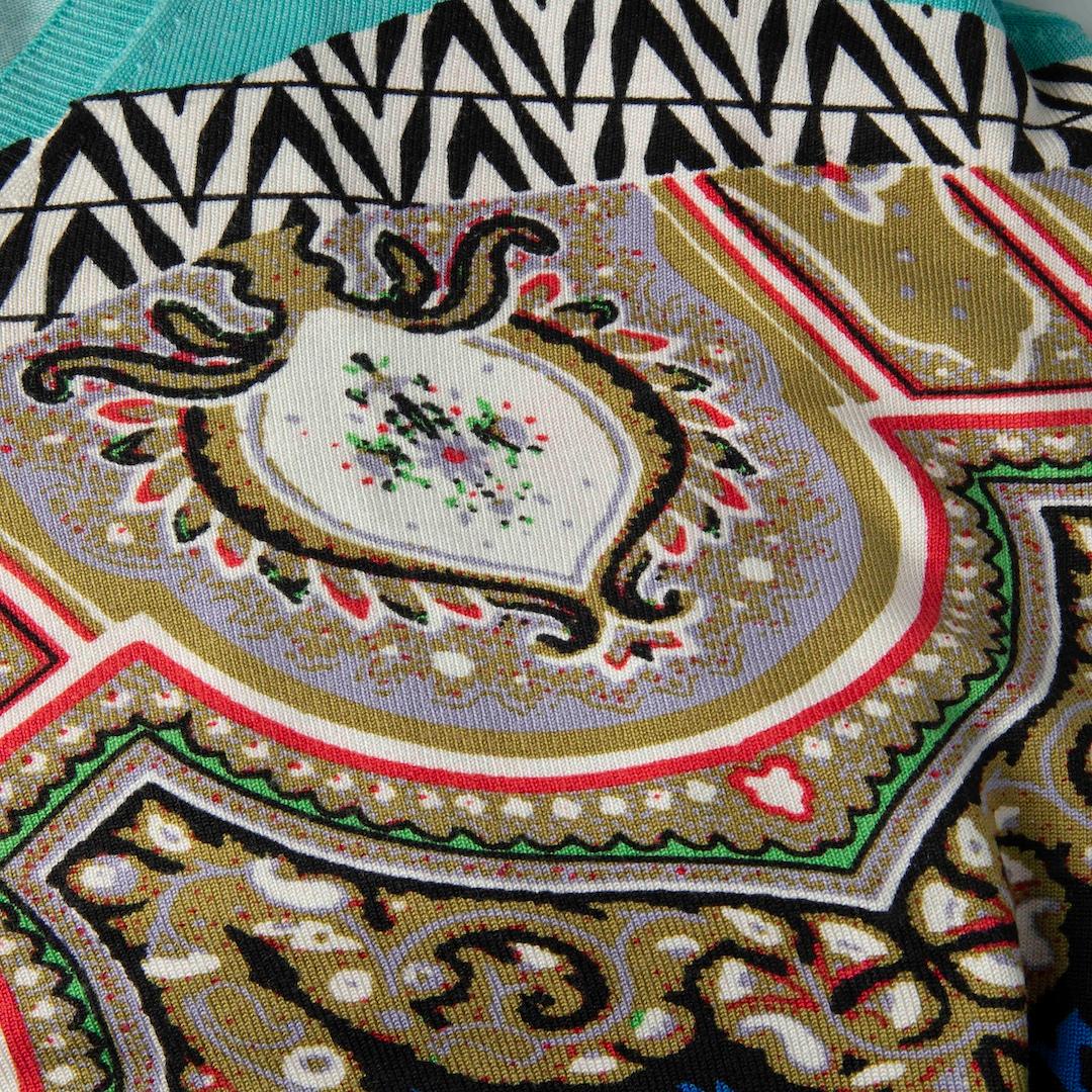 Gris Etro, haut à manches longues à motifs abstraits, taille S en vente