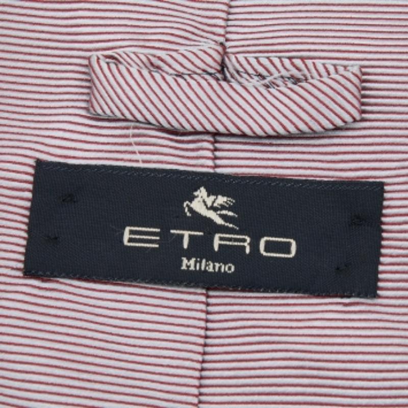 Cravatta in seta a righe argento di Etro In condizioni buone in vendita a Dubai, Al Qouz 2