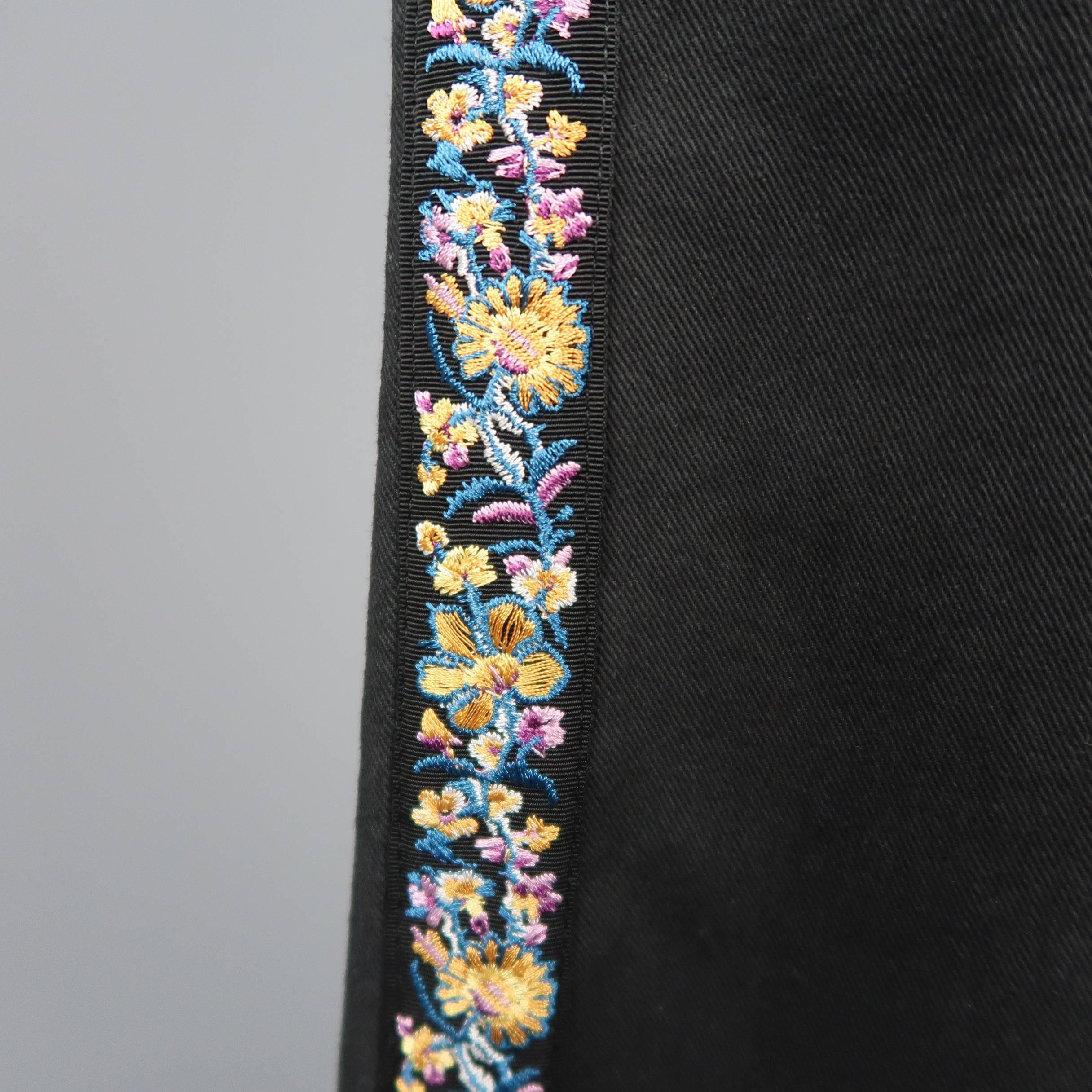 ETRO Size 29 Black Stretch Cotton Floral Trim Boot Cut Jeans In New Condition In San Francisco, CA