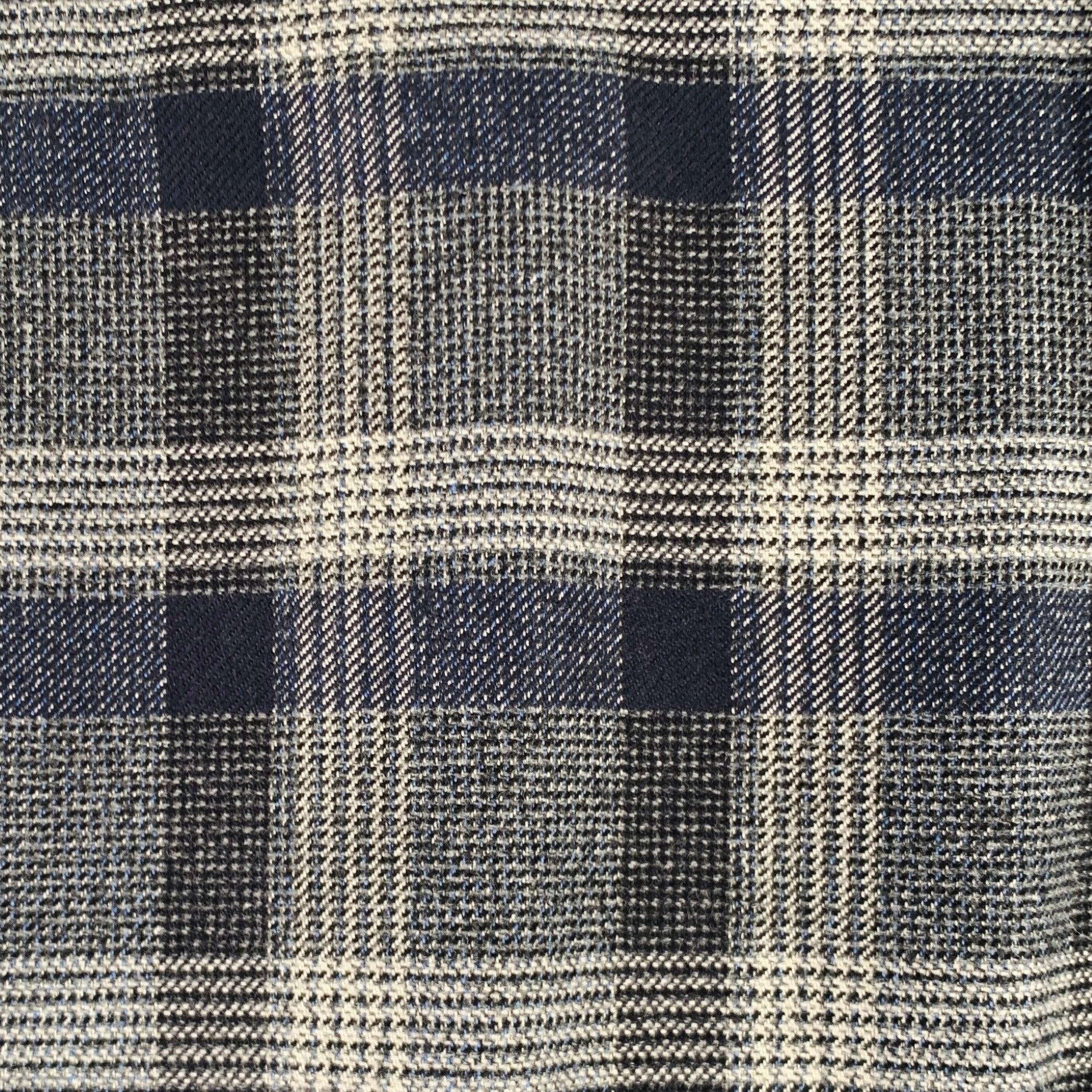 ETRO dress pants
in a navy and grey cotton fabric featuring a plaid pattern, flat front style, and zip fly closure. Made in Italy.Excellent Pre-Owned Condition. 

Marked:   IT 46 

Measurements: 
  Waist: 30 inches Rise: 8.5 inches Inseam: 28 inches