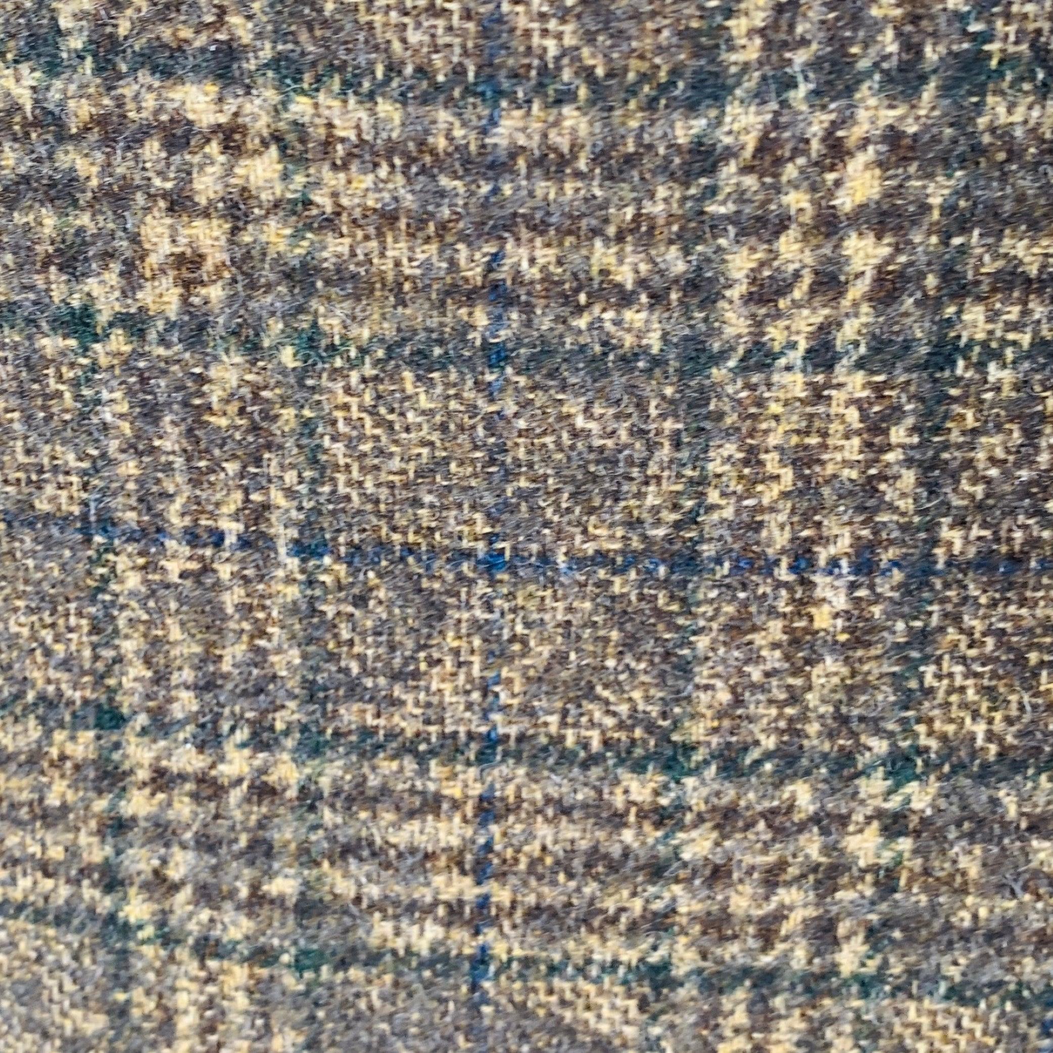 ETRO dress pants
in a brown wool fabric featuring a plaid pattern, straight leg, and zip fly closure. Made in Italy.Excellent Pre-Owned Condition. 

Marked:   54 

Measurements: 
  Waist: 34 inches Rise: 10 inches Inseam: 33 inches Leg Opening: 17.5