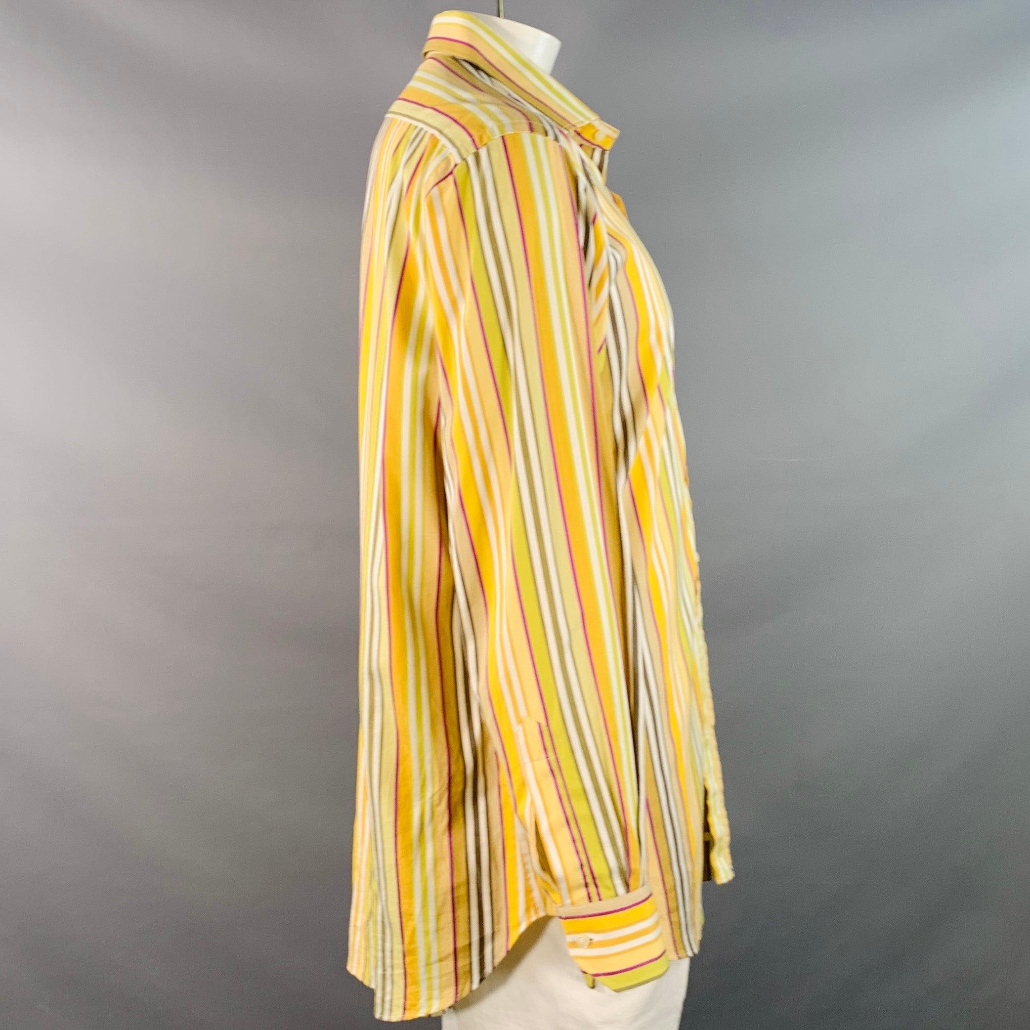 Beige Etro taglia 44, camicia a maniche lunghe in cotone a righe bianche e verdi, con taglio curvo. in vendita