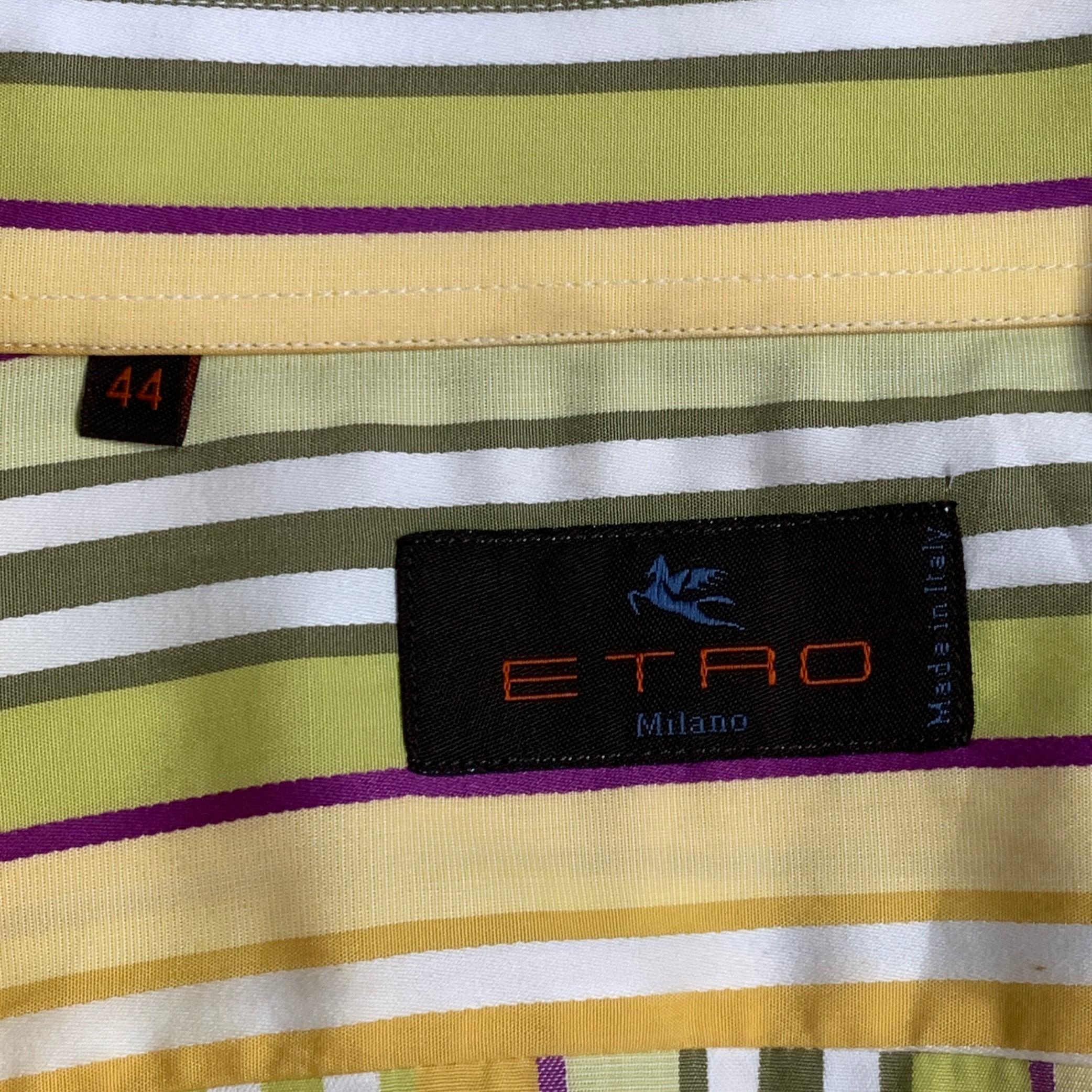 Etro taglia 44, camicia a maniche lunghe in cotone a righe bianche e verdi, con taglio curvo. in vendita 2