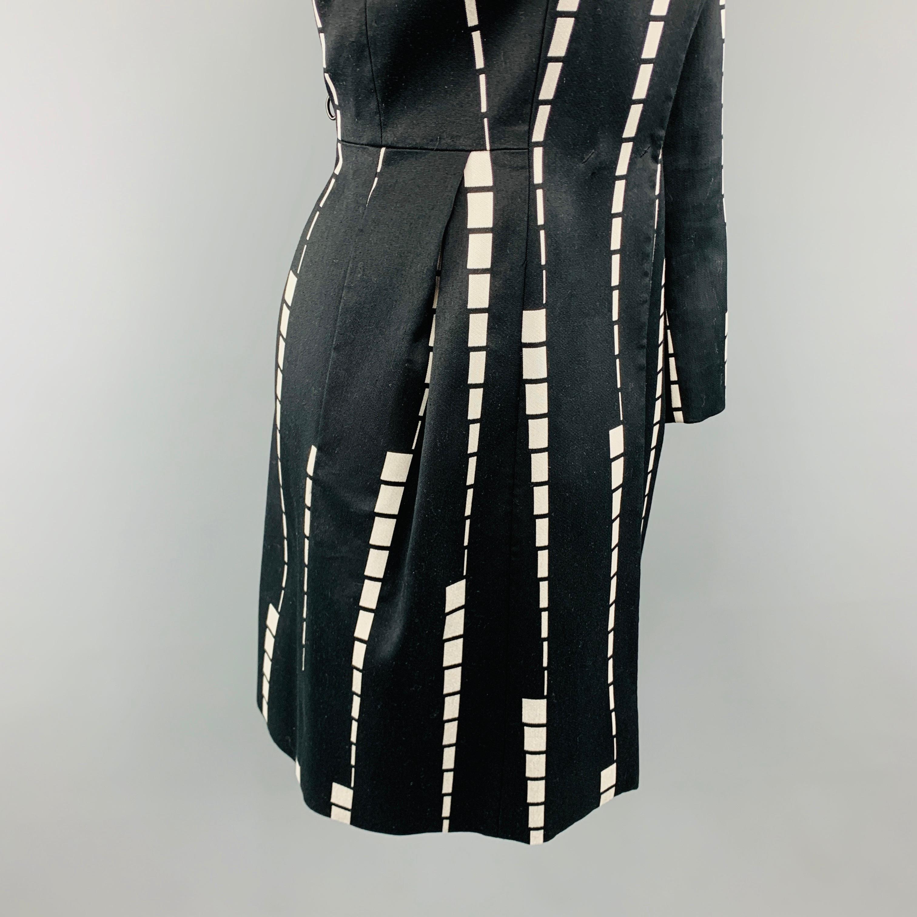 Women's ETRO Size 6 Black & White Geometric Stripe V Neck PLeat Skirt Coat