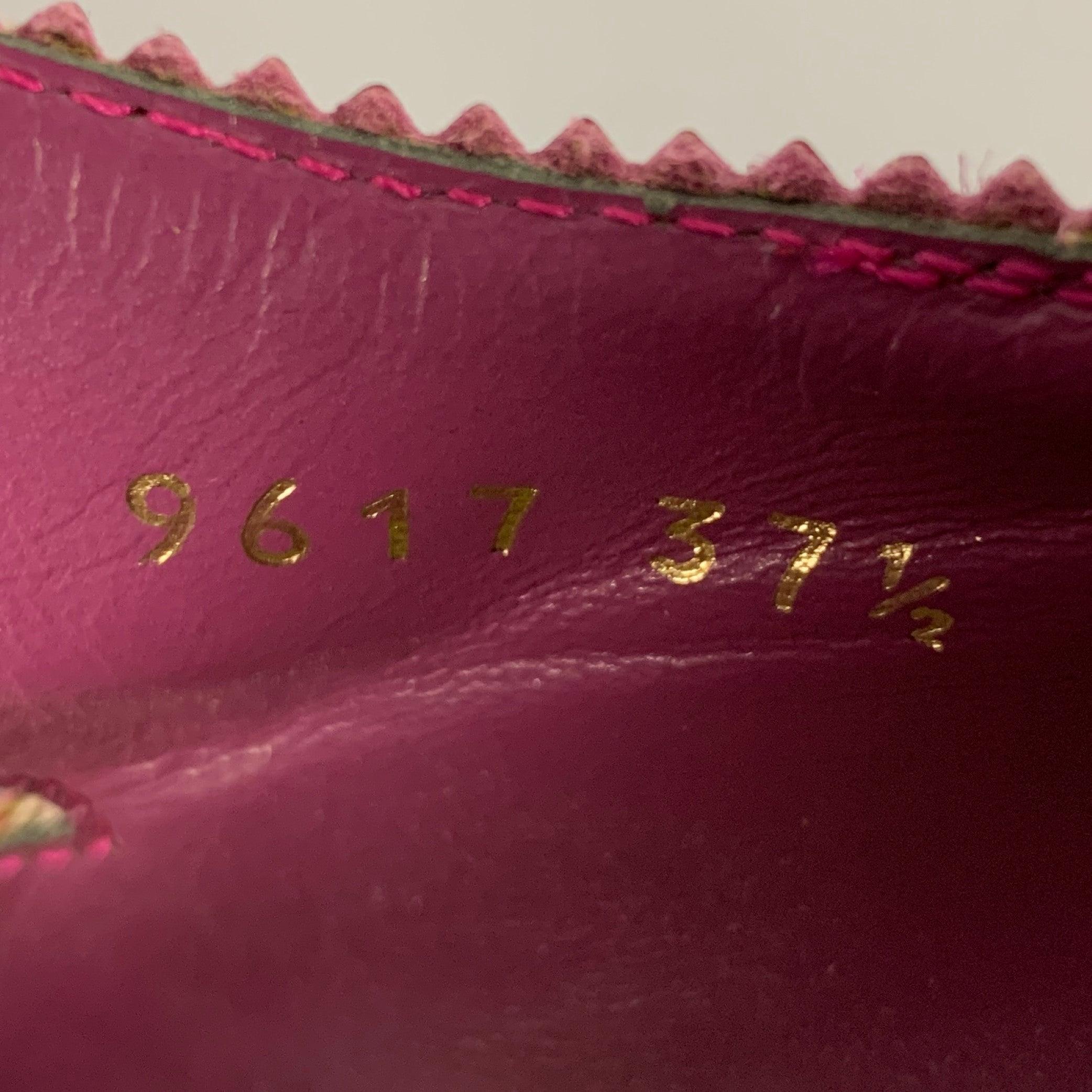 ETRO Size 7.5 Green Burgundy Suede Perforated Patent Leather Tassel Pumps For Sale 3