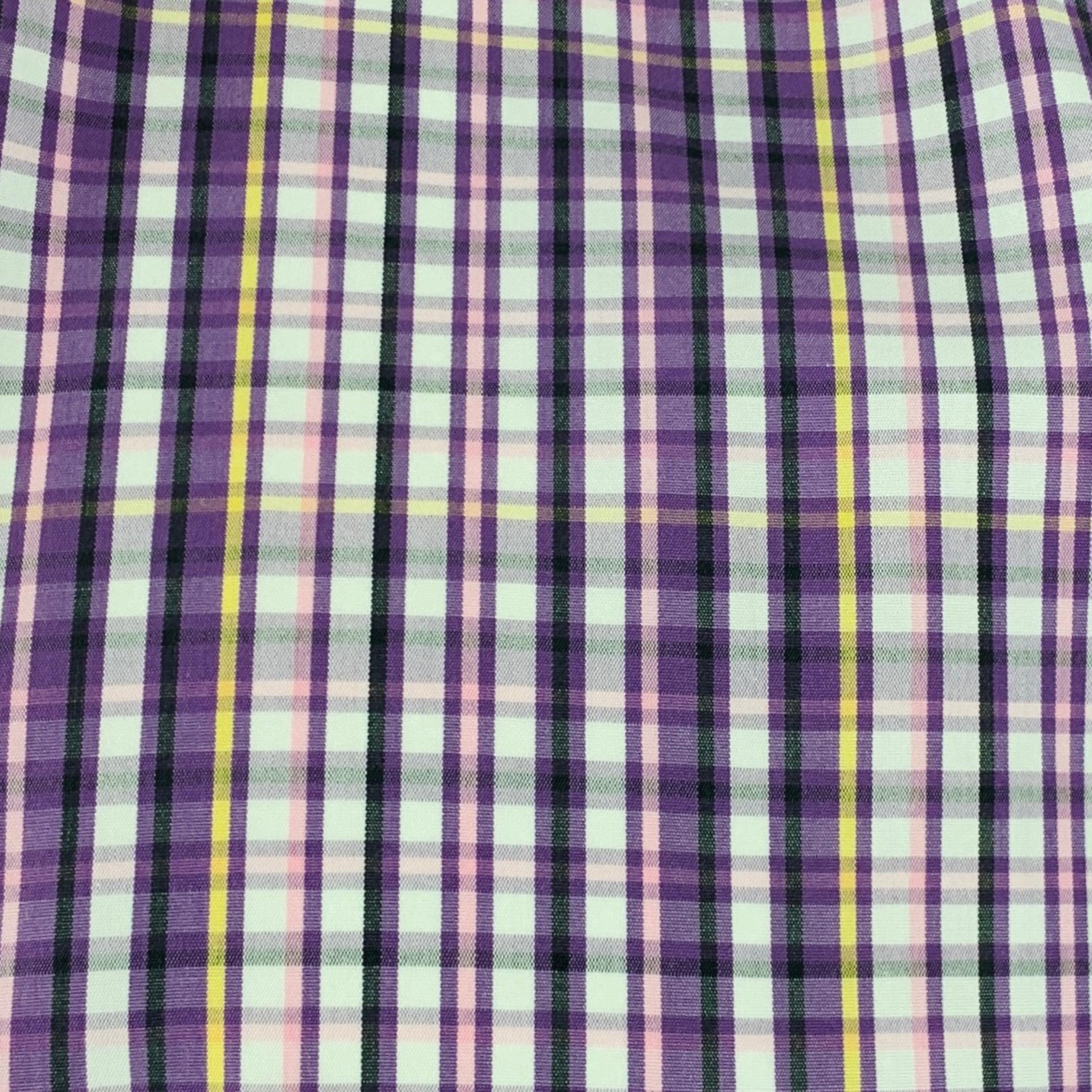 ETRO long sleeve shirt in a purple and white cotton fabric featuring a plaid pattern, spread collar, and button closure. Made in Italy.Excellent Pre-Owned Condition. 

Marked:   43 

Measurements: 
 
Shoulder: 18 inches Chest: 43 inches Sleeve: 25.5