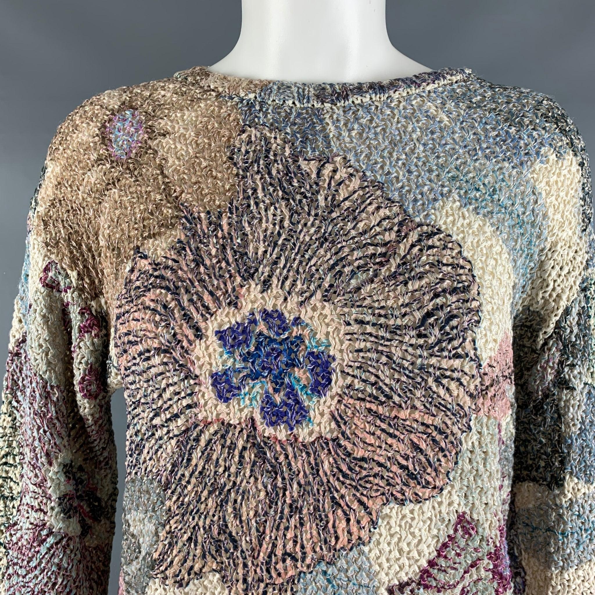 ETRO pullover in a beige cotton blend knit, featuring an all over multicolor floral pattern, and crew neck. Made in Italy.Excellent Pre-Owned Condition. 

Marked:   38 

Measurements: 
 
Shoulder: 17.5 inches Bust: 36 inches Sleeve: 22.5 inches