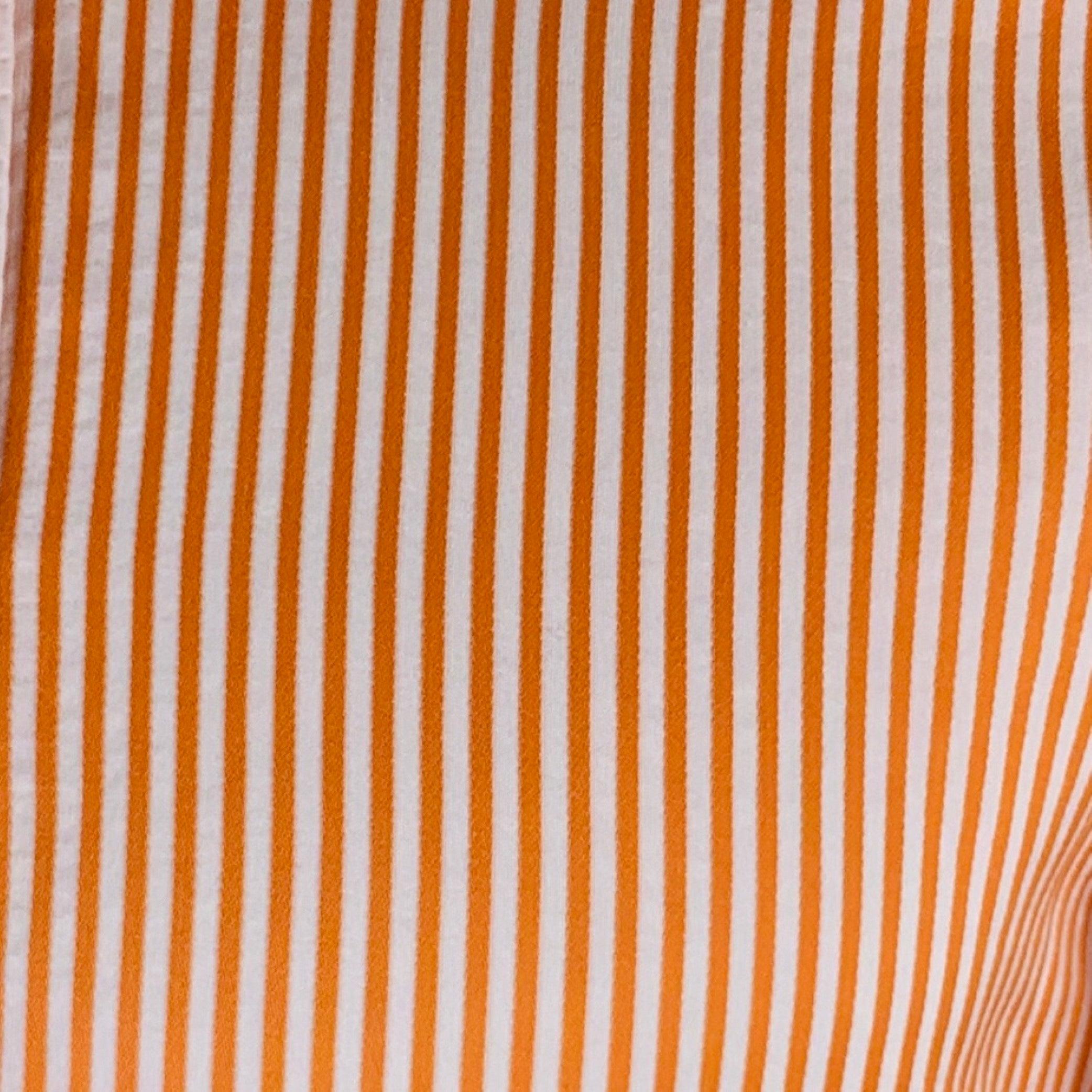 ETRO long sleeve shirt
in a orange and white cotton woven fabric featuring a vertical stripe pattern, spread collar, and button closure. Made in Italy.Excellent Pre-Owned Condition. 

Marked:   38 

Measurements: 
 
Shoulder: 16 inches Chest: 39