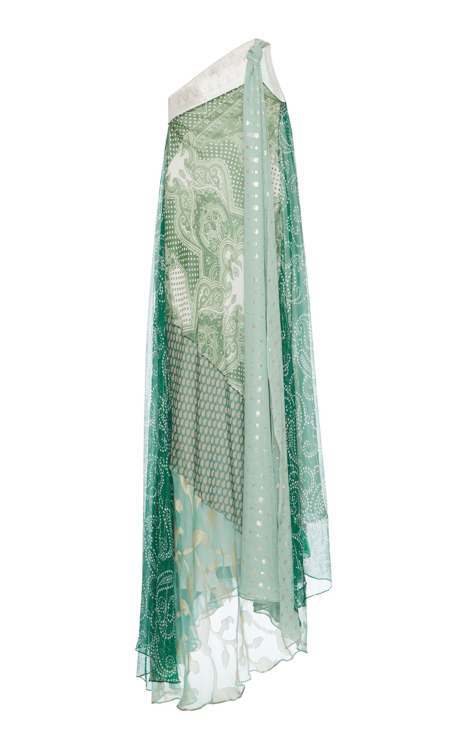Etro SS18 Runway Green Wide Patchwork Paisley One Shoulder Dress / Gown

This stunning Etro runway gown features a one shoulder neckline, wide patchwork with green paisley print, a flowing train, and a side zip and hook closure. Brand new with tags.