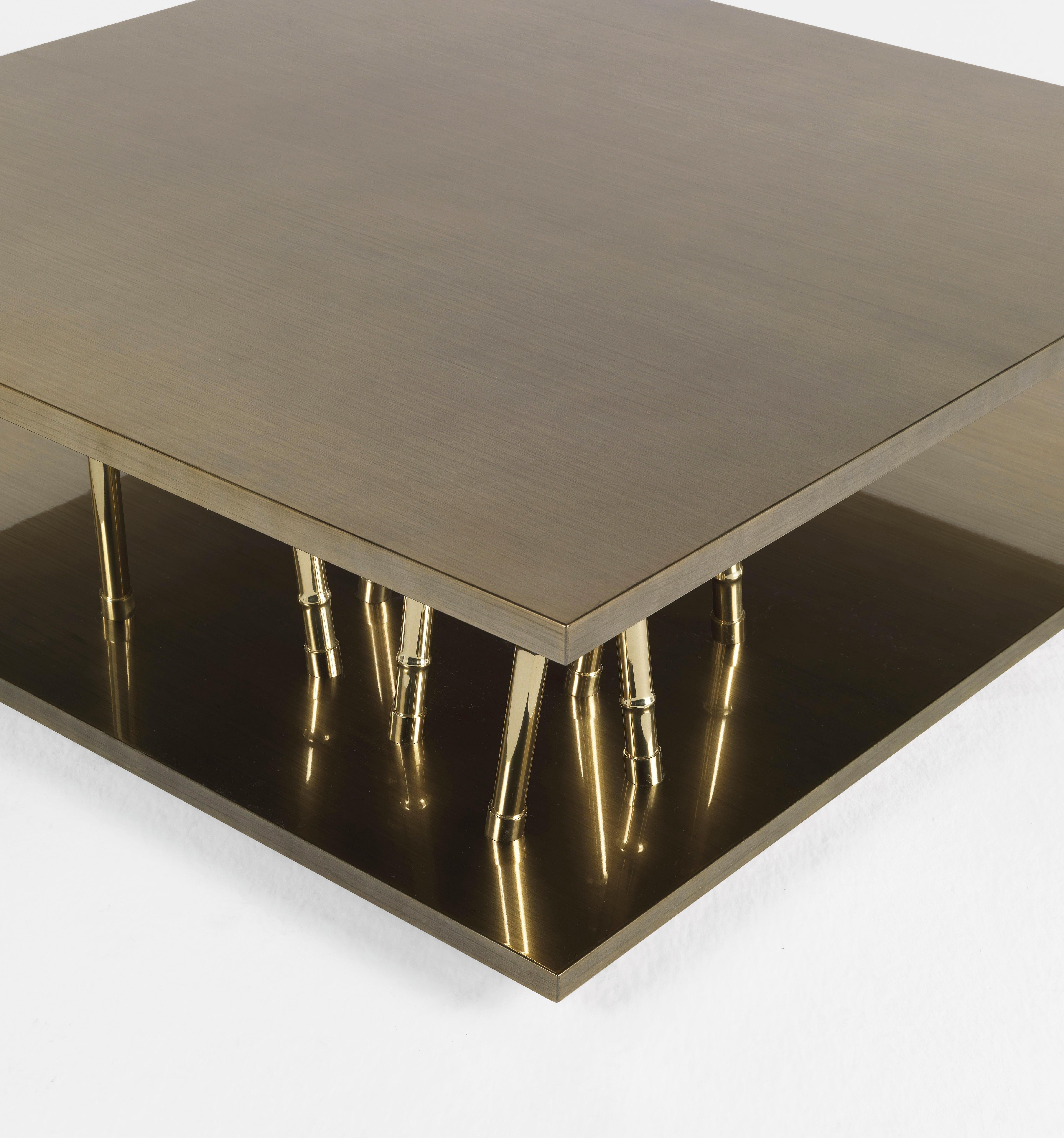 Taxila Central Tisch aus Metall und Holz des 21. Jahrhunderts von Etro Home Interiors (Italienisch) im Angebot