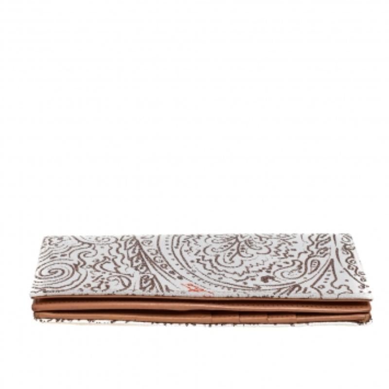 Etro White/Brown Paisley Print Coated Canvas Continental Wallet In Good Condition For Sale In Dubai, Al Qouz 2