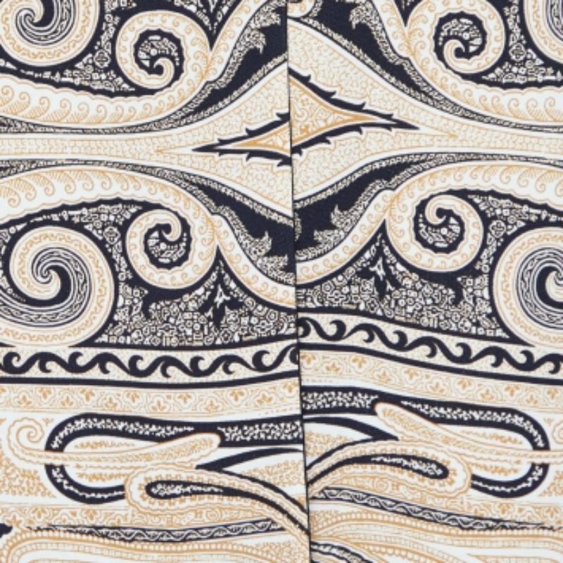Etro White Paisley Print Crepe Short Coat M In Good Condition In Dubai, Al Qouz 2