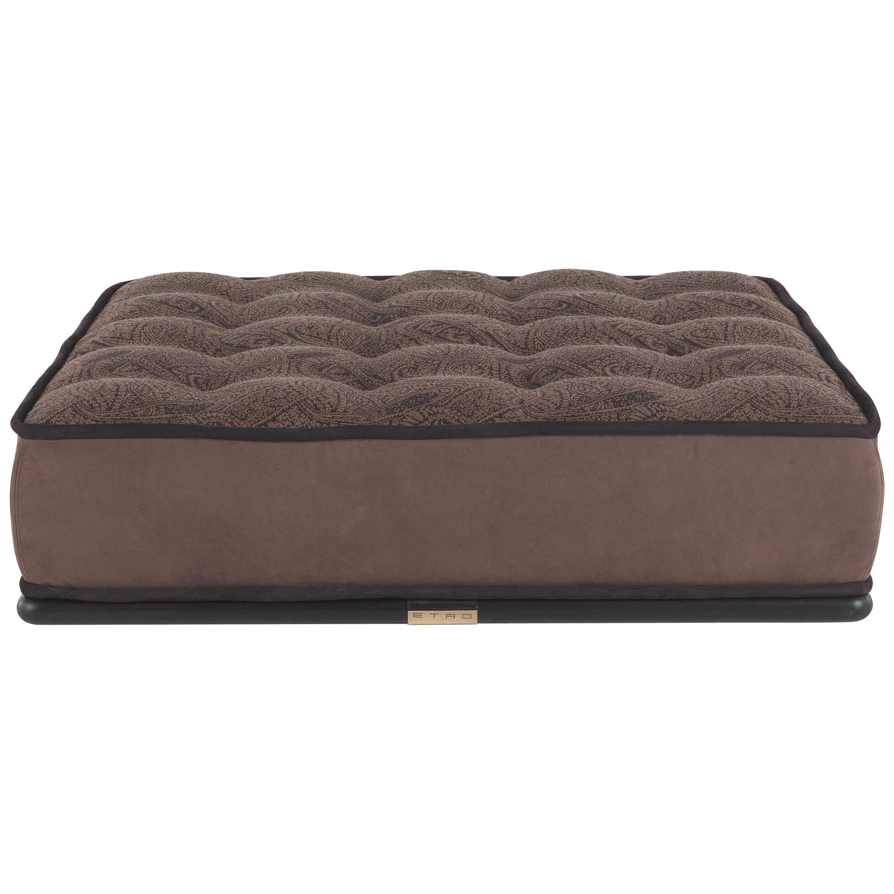 Woodstock_2 Hocker aus Stoff und Leder des 21. Jahrhunderts von Etro Home Interiors im Angebot