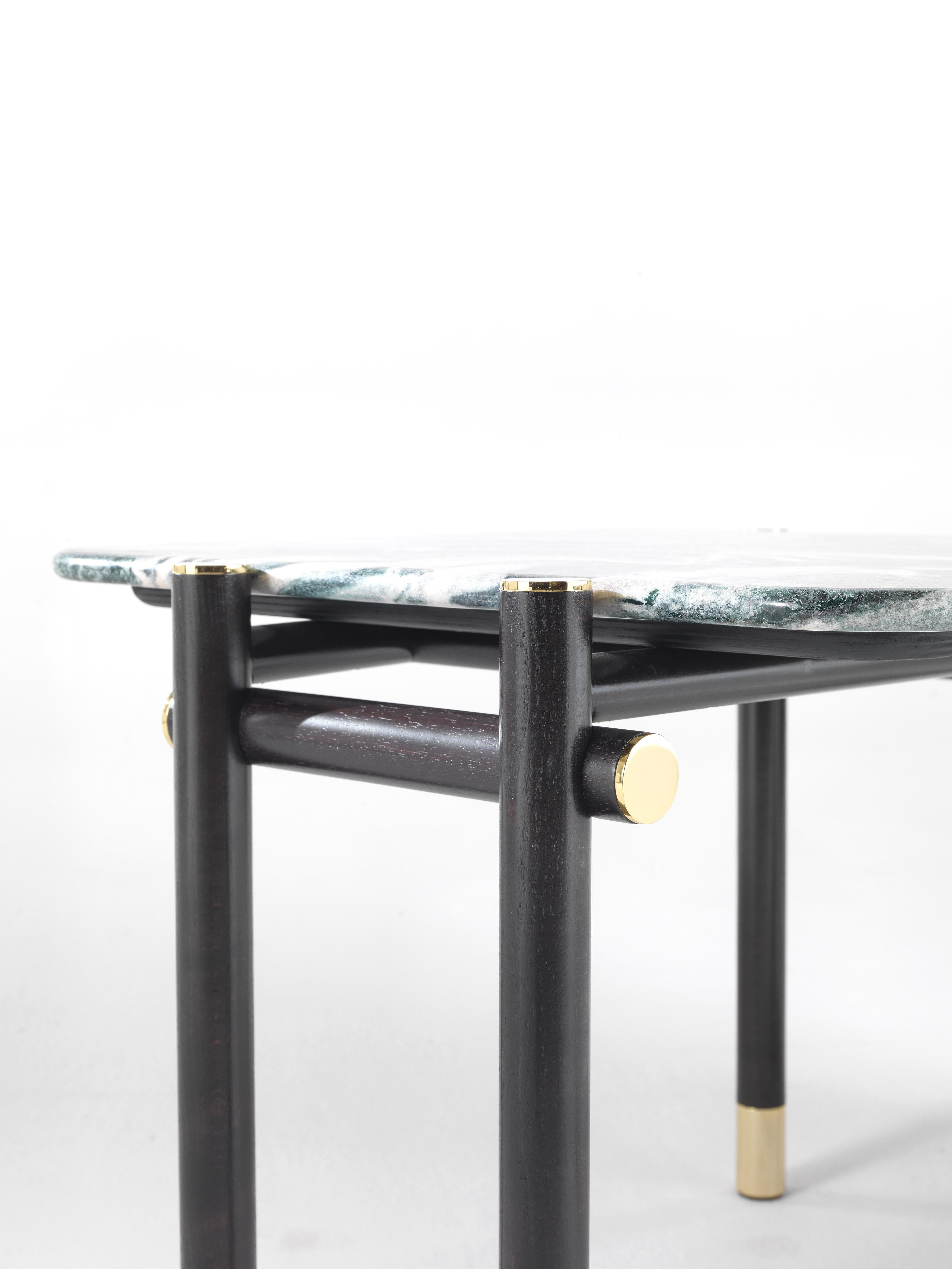 italien Petite table Woodstock du 21e siècle en marbre et bois par Etro Home Interiors en vente