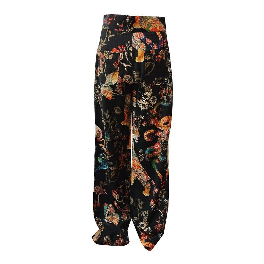 100% Wool Floral pattern Multicolor 4 Pockets Total length cm 115 (45,2 inches) Waist cm 36 (14,9 inches)