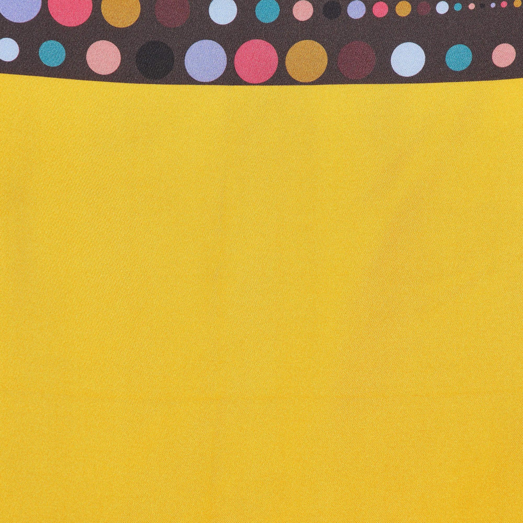 Add a touch of refined style to your ensemble with the Etro pocket square. Crafted from luxurious silk this pocket square showcases a vibrant yellow hue adorned with a playful dot pattern. Perfect for adding a pop of color to any suit or blazer it