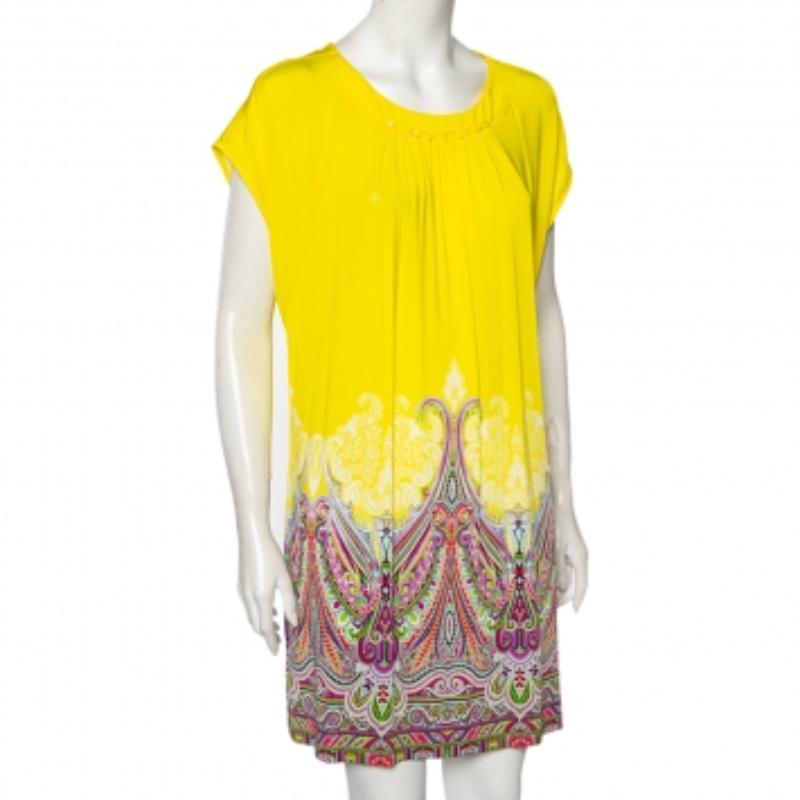 Añade un toque de color a tu atuendo diario llevando este vestido de Etro. Con un estampado de pascuas amarillas en el tejido de punto y un detalle fruncido en el canesú, este vestido nunca deja de llamar la atención. Completa tu conjunto combinando