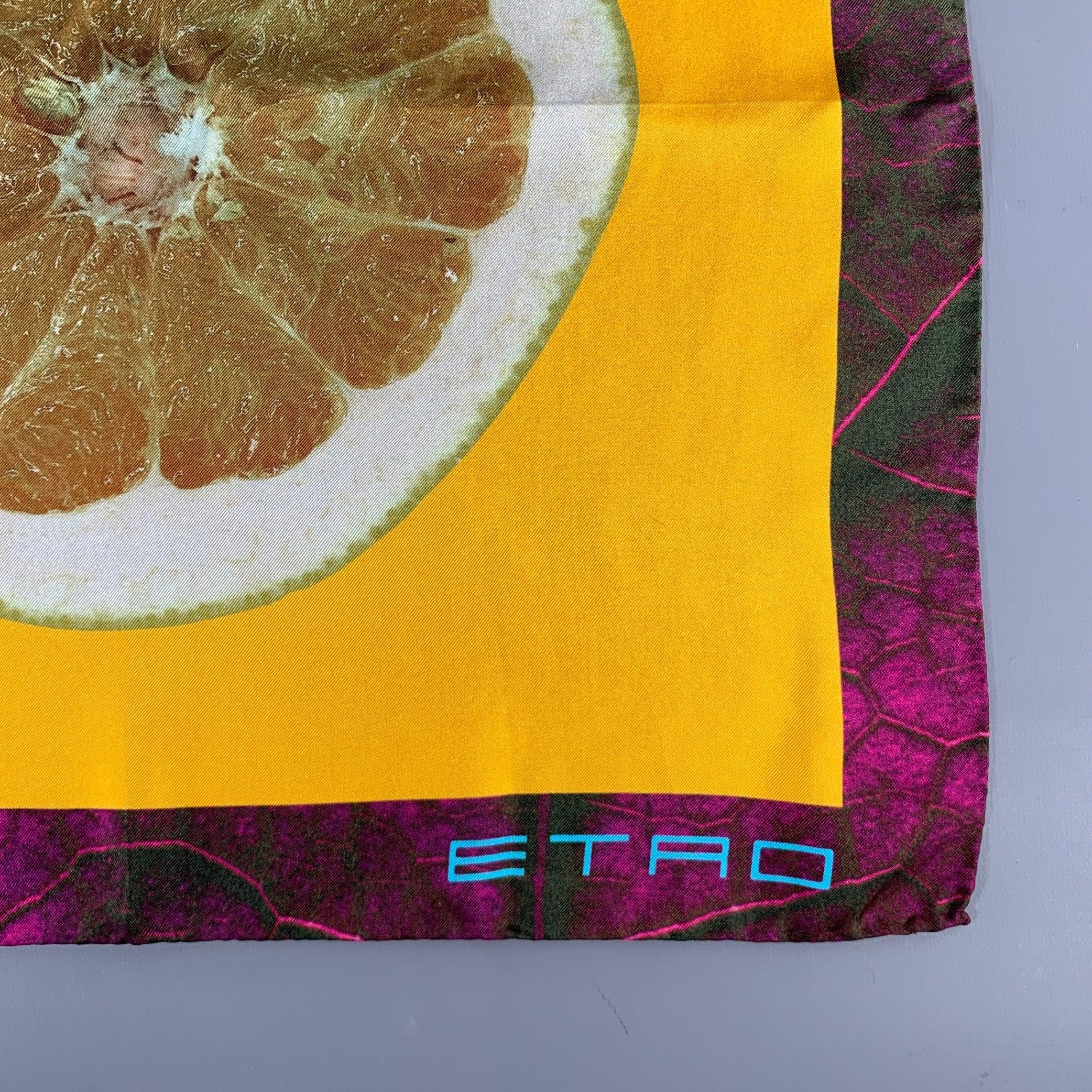ETRO pocket square comes in a yellow and purple lemon print in a silk material. Very Good Pre-Owned Condition.  

Measurements: 
  17 inches  X 17 inches  
 



  
  
 
Sui Generis Reference: 130259
Category: Pocket Square
More Details
    
Brand: 