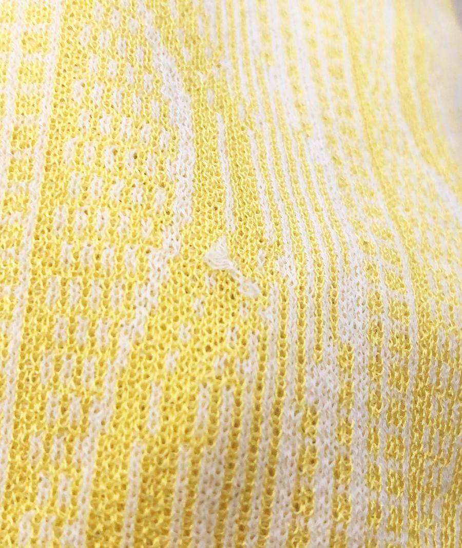 Etro - Débardeur en maille jaune à motif de vagues, taille 40 en vente 1